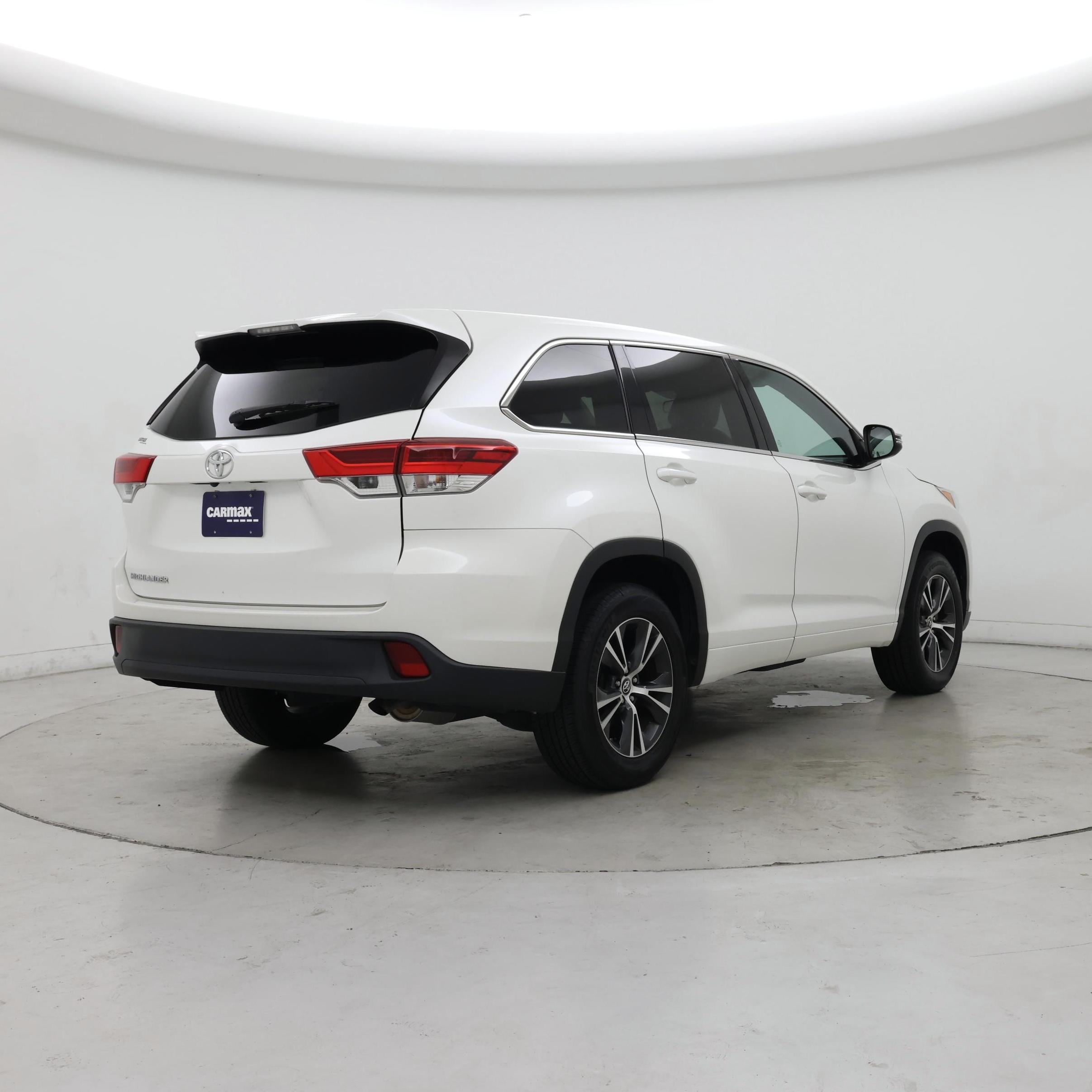 Thumbnail: 2017 Toyota Highlander - 8