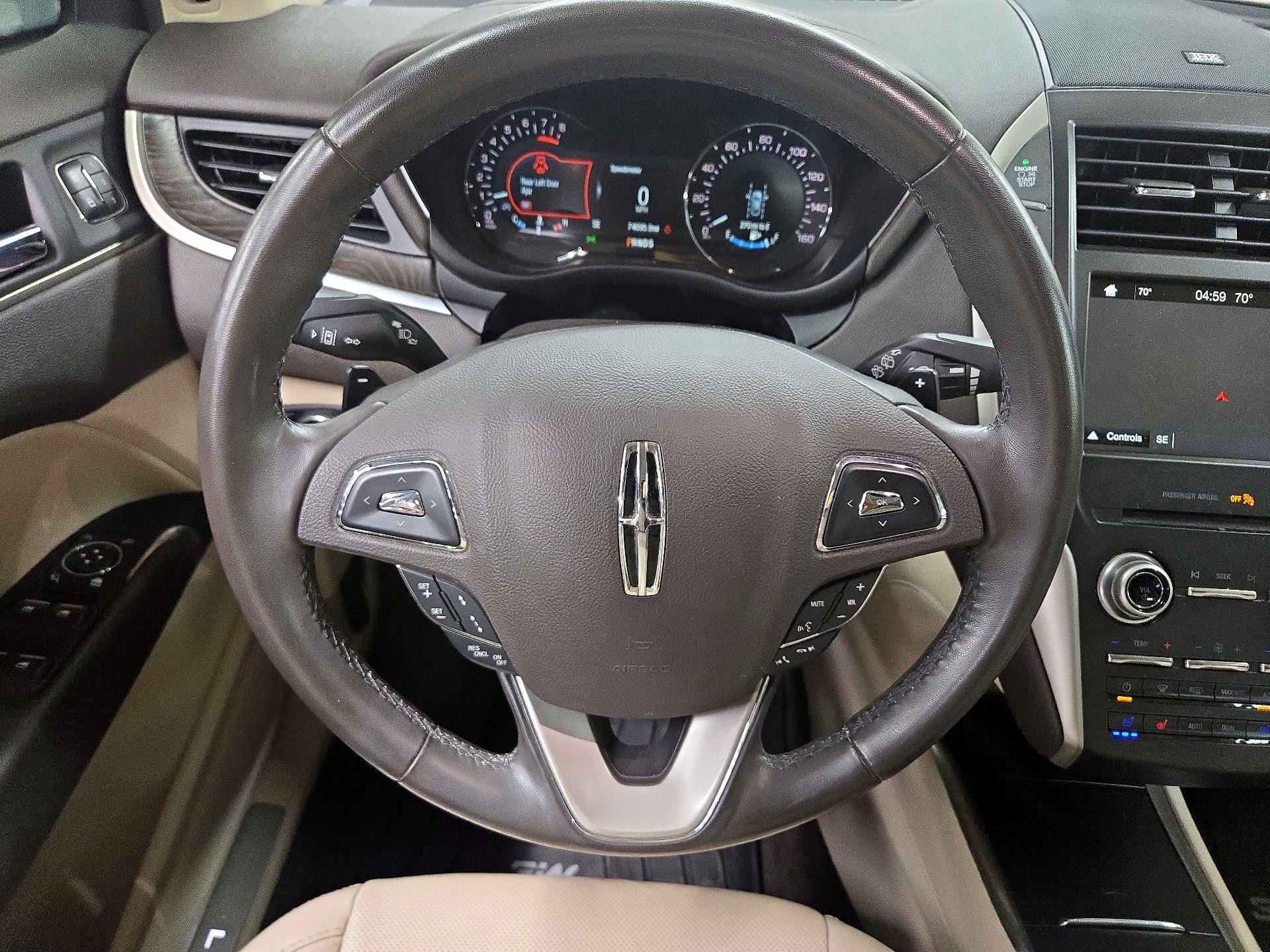 Thumbnail: 2017 Lincoln MKC - 10