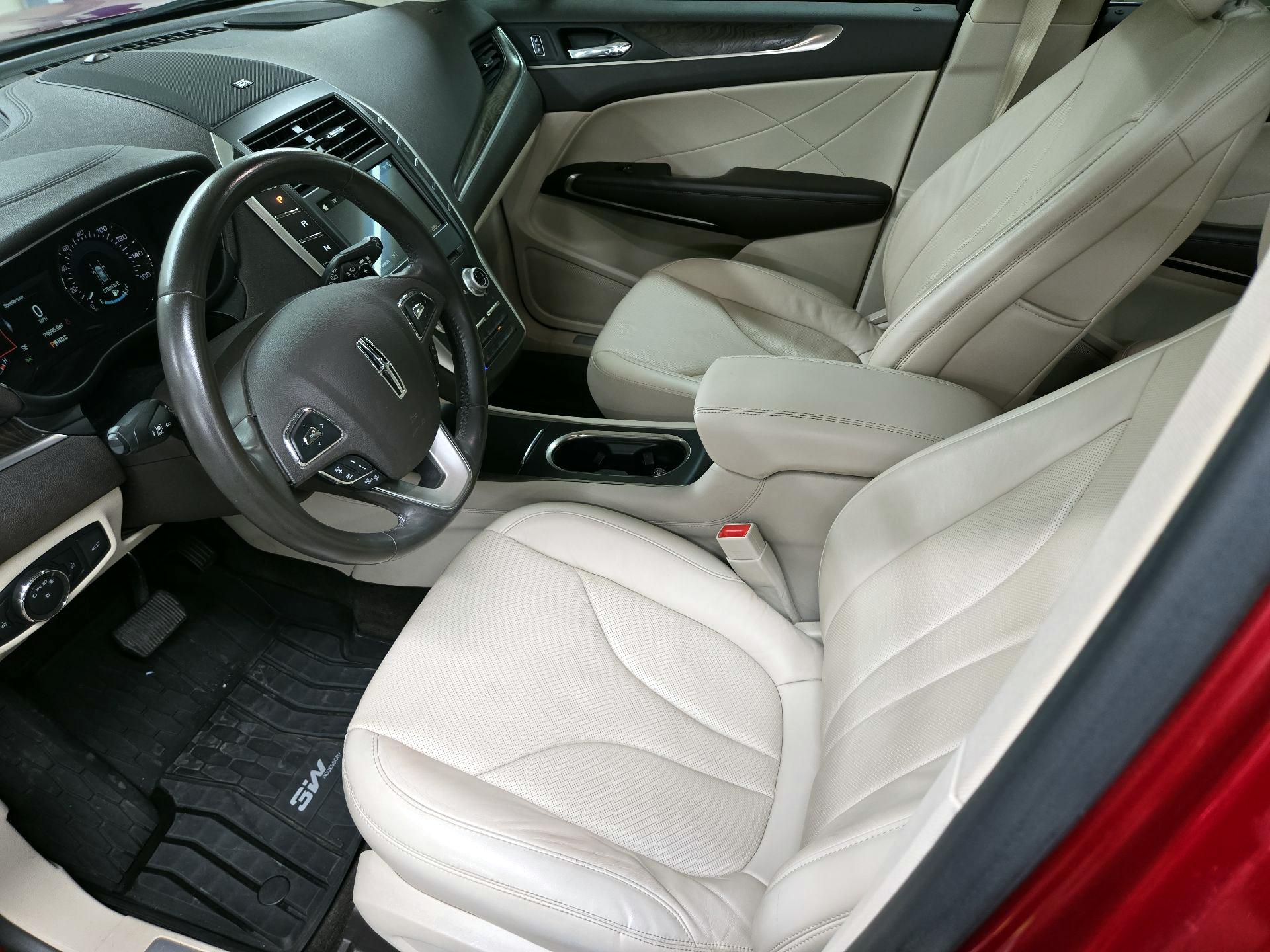 Thumbnail: 2017 Lincoln MKC - 11