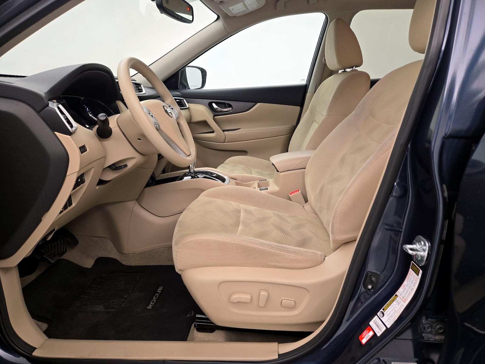 2015 Nissan Rogue SV - Photo 12