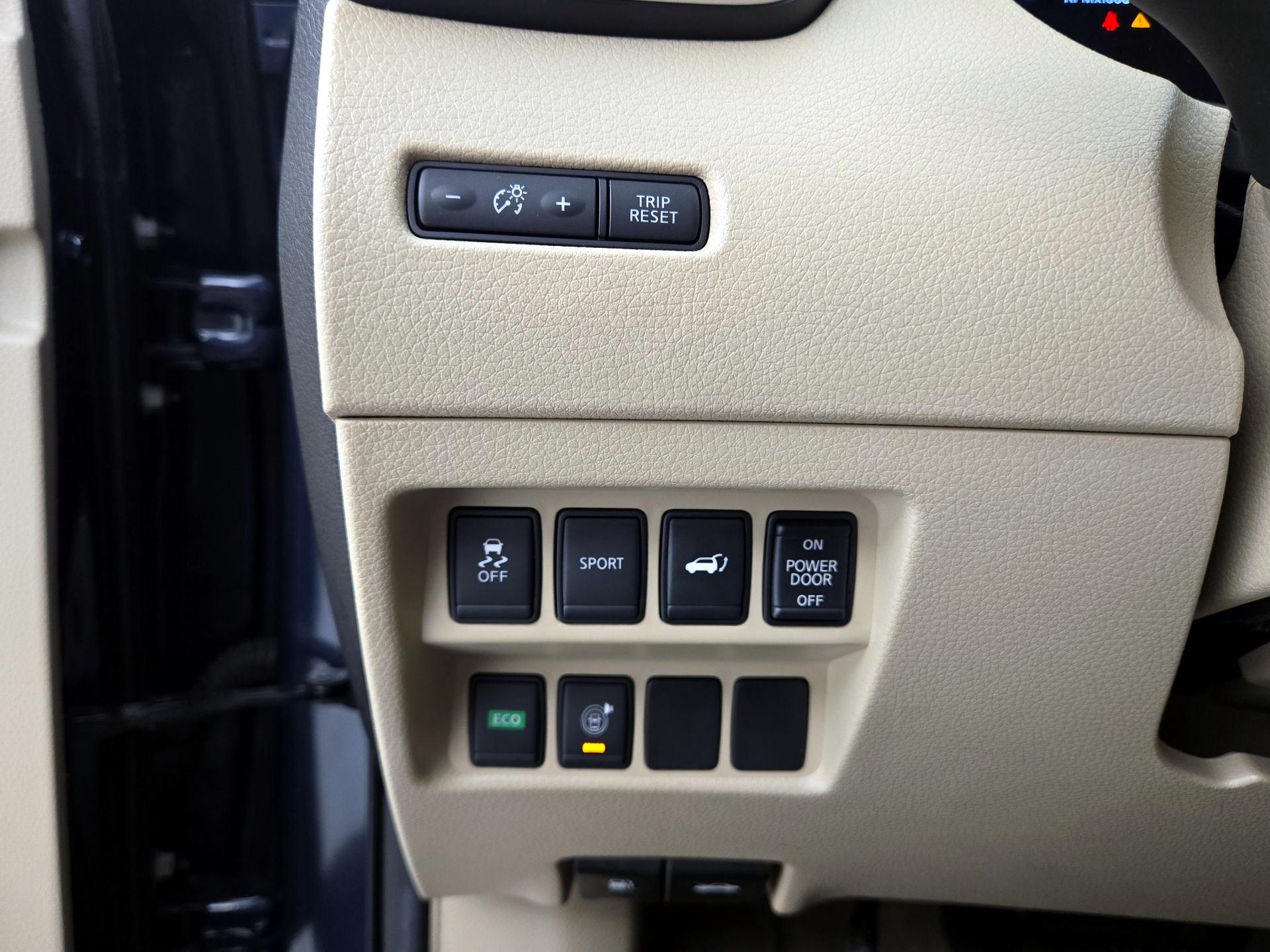 Thumbnail: 2015 Nissan Rogue - 13