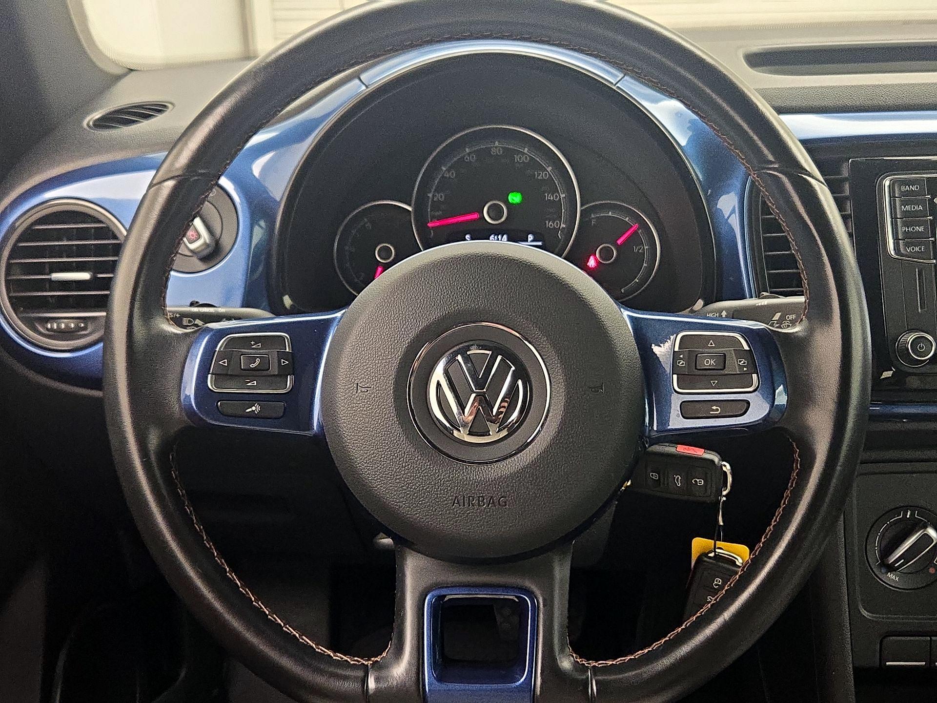 Thumbnail: 2017 Volkswagen Beetle - 10