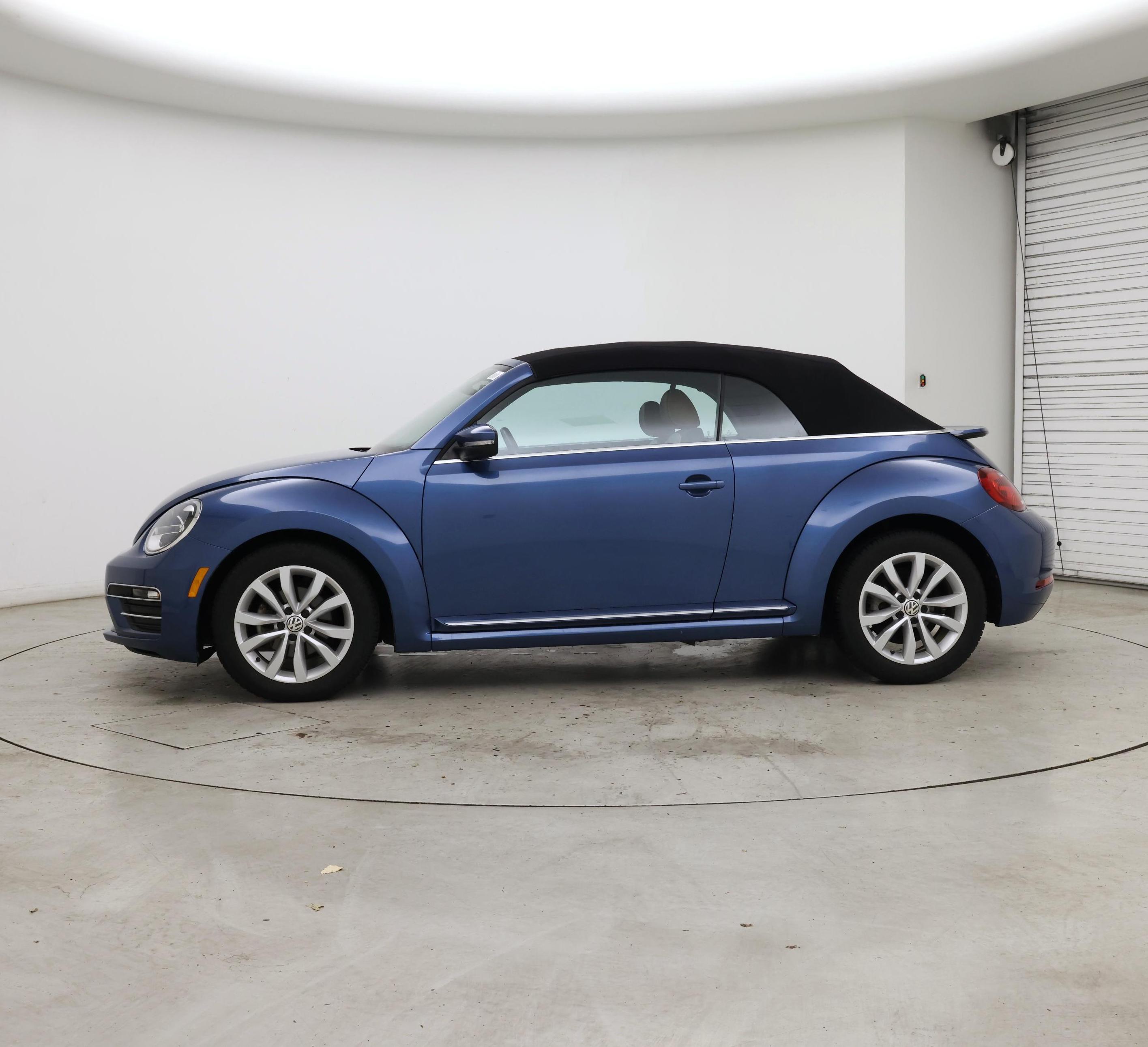Thumbnail: 2017 Volkswagen Beetle - 3