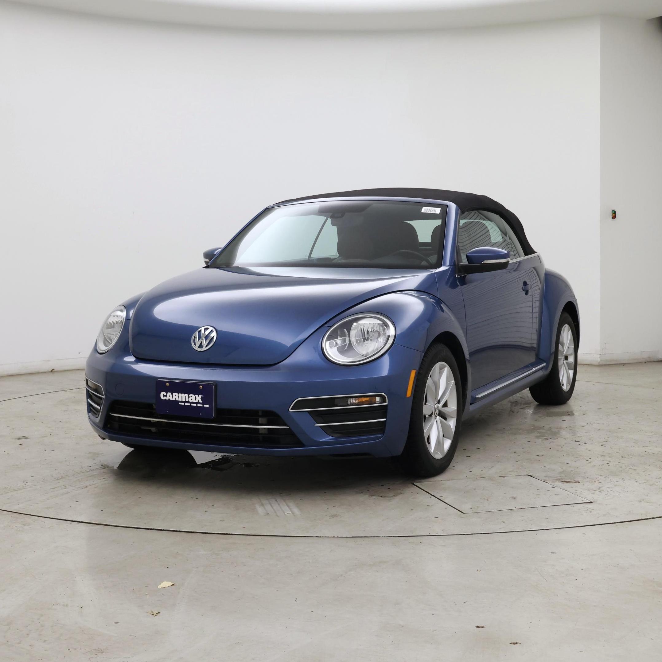Thumbnail: 2017 Volkswagen Beetle - 4
