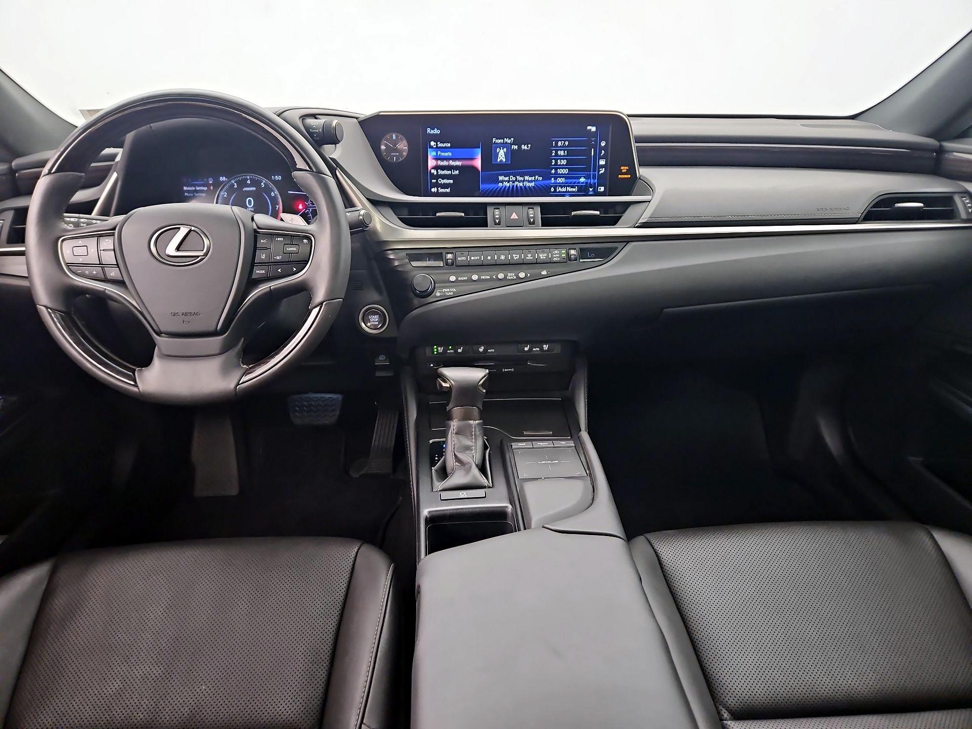 Thumbnail: 2019 Lexus ES - 9