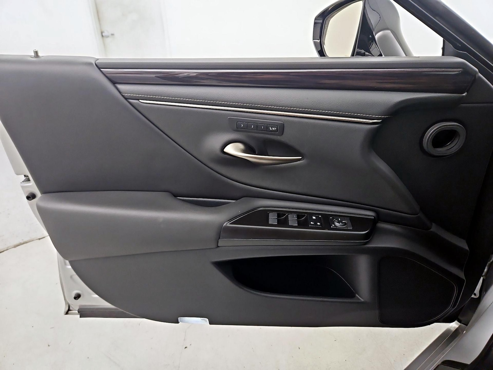 2019 Lexus ES 350 - Photo 13
