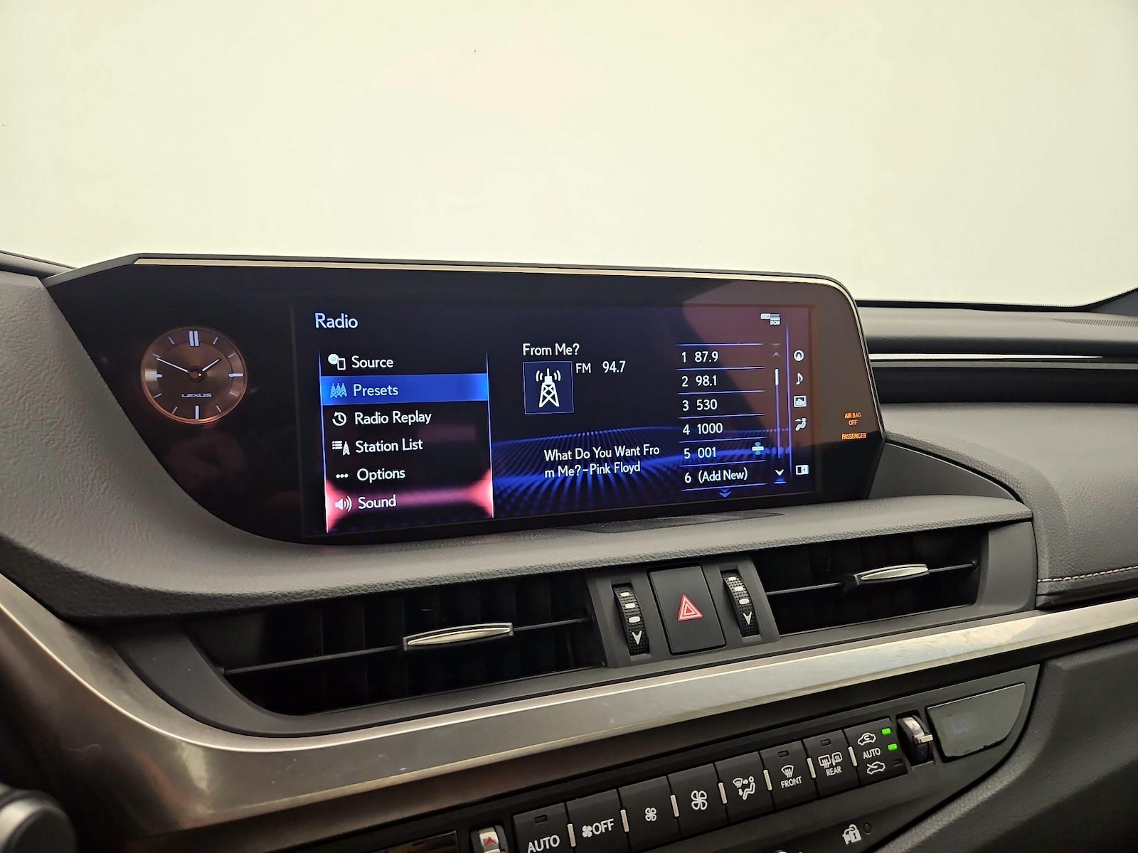 2019 Lexus ES 350 - Photo 17