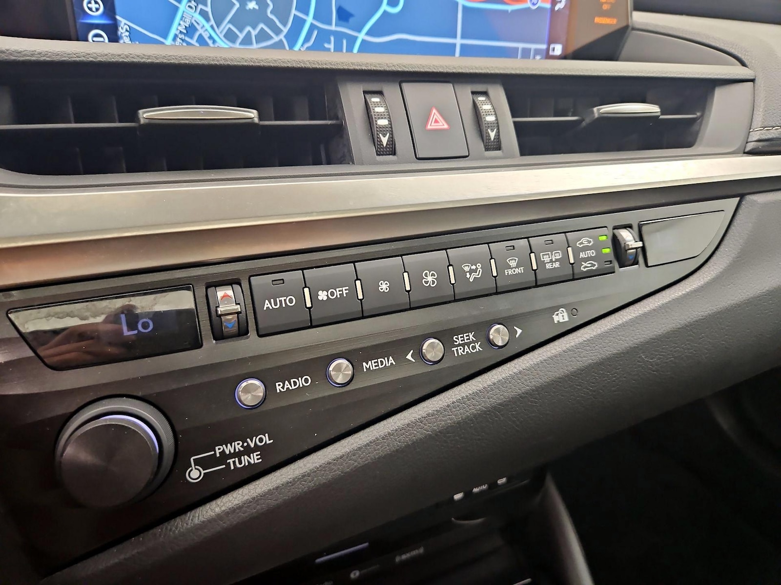 2019 Lexus ES 350 - Photo 18