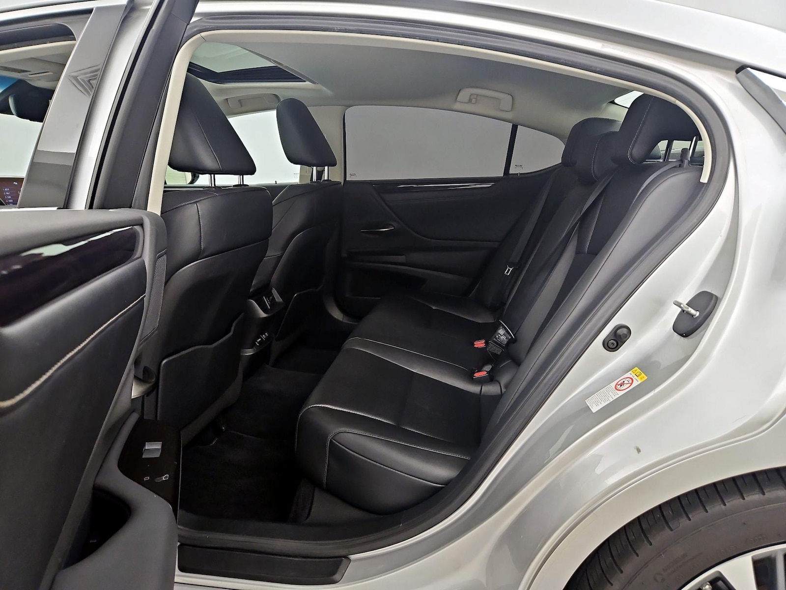 2019 Lexus ES 350 - Photo 22