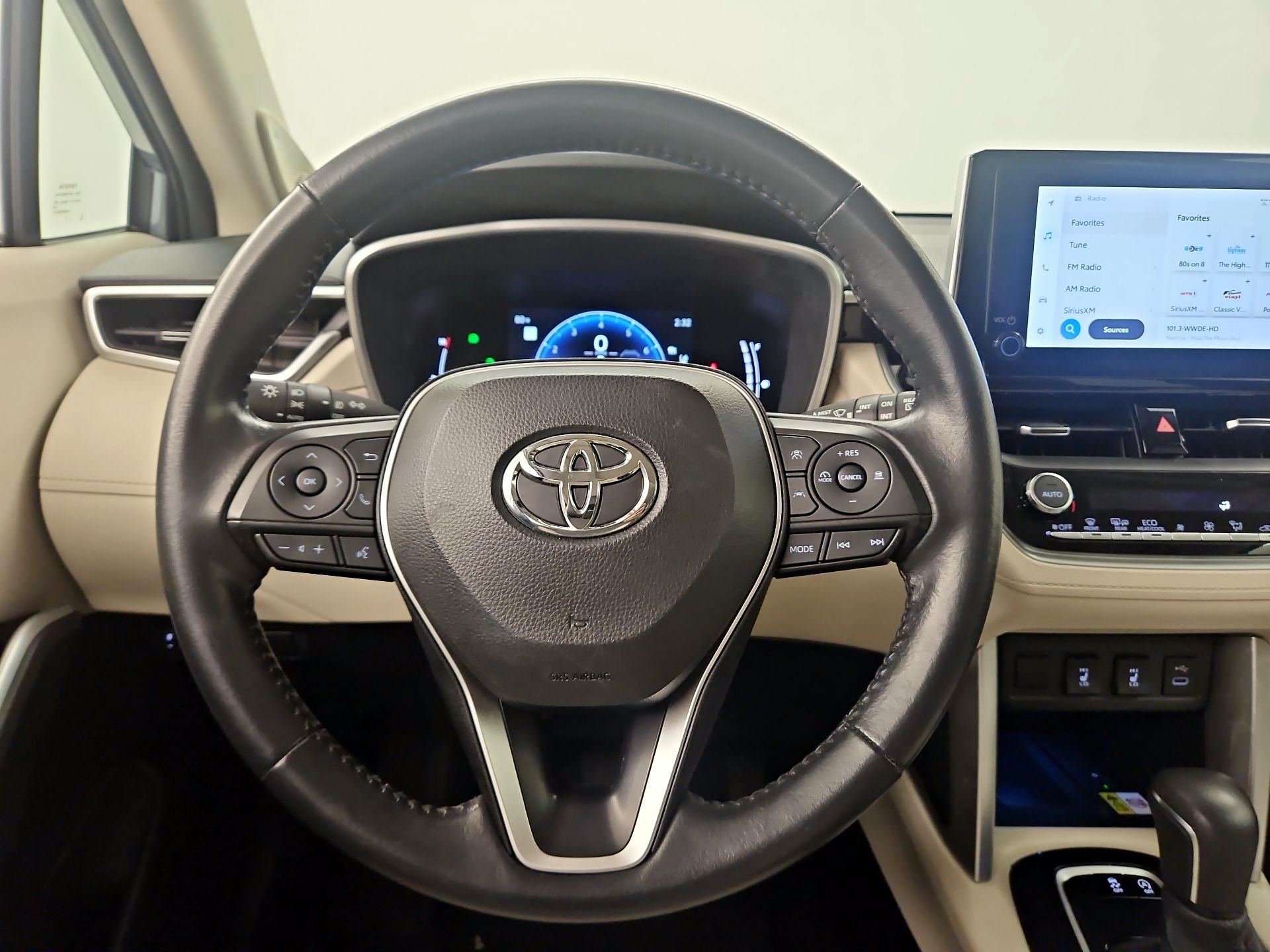 Thumbnail: 2023 Toyota Corolla Cross - 10