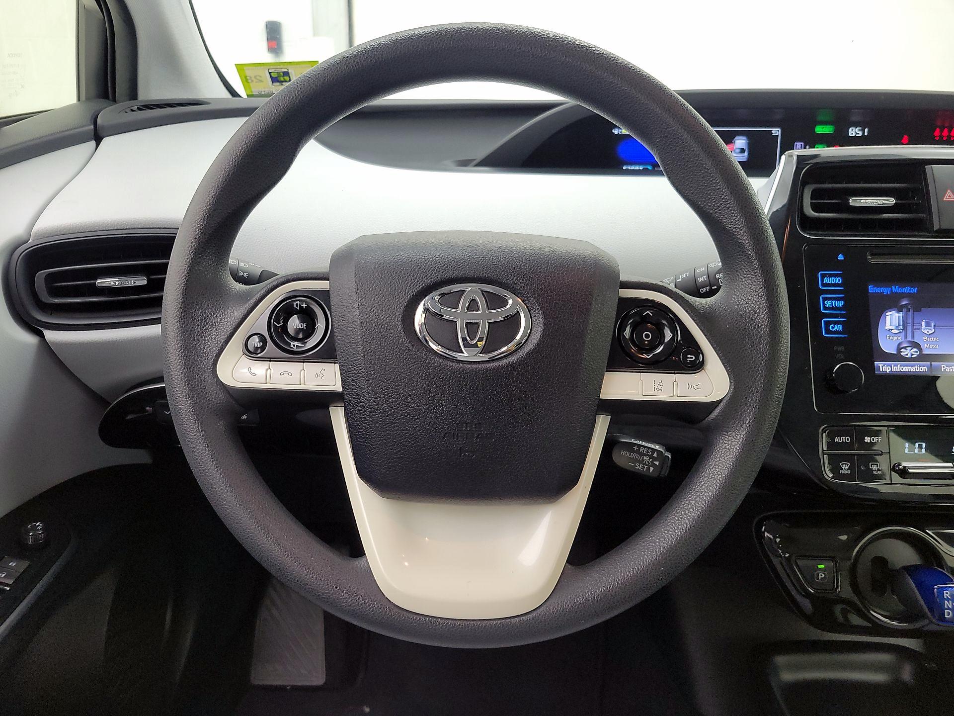 Thumbnail: 2017 Toyota Prius - 10