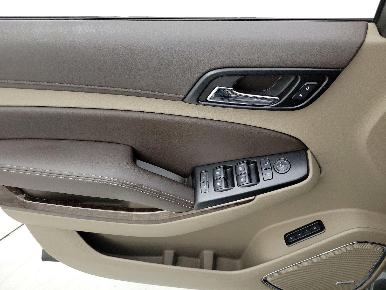 2019 Chevrolet Tahoe LT - Photo 13