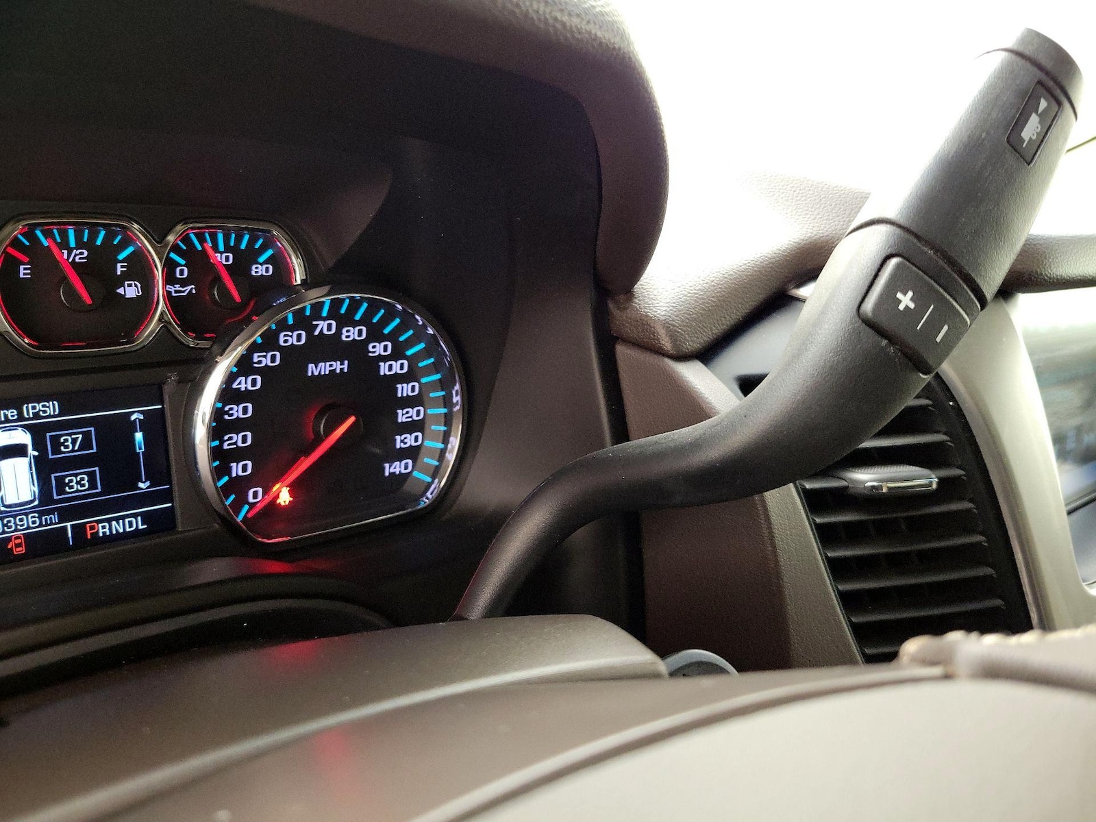 2019 Chevrolet Tahoe LT - Photo 18