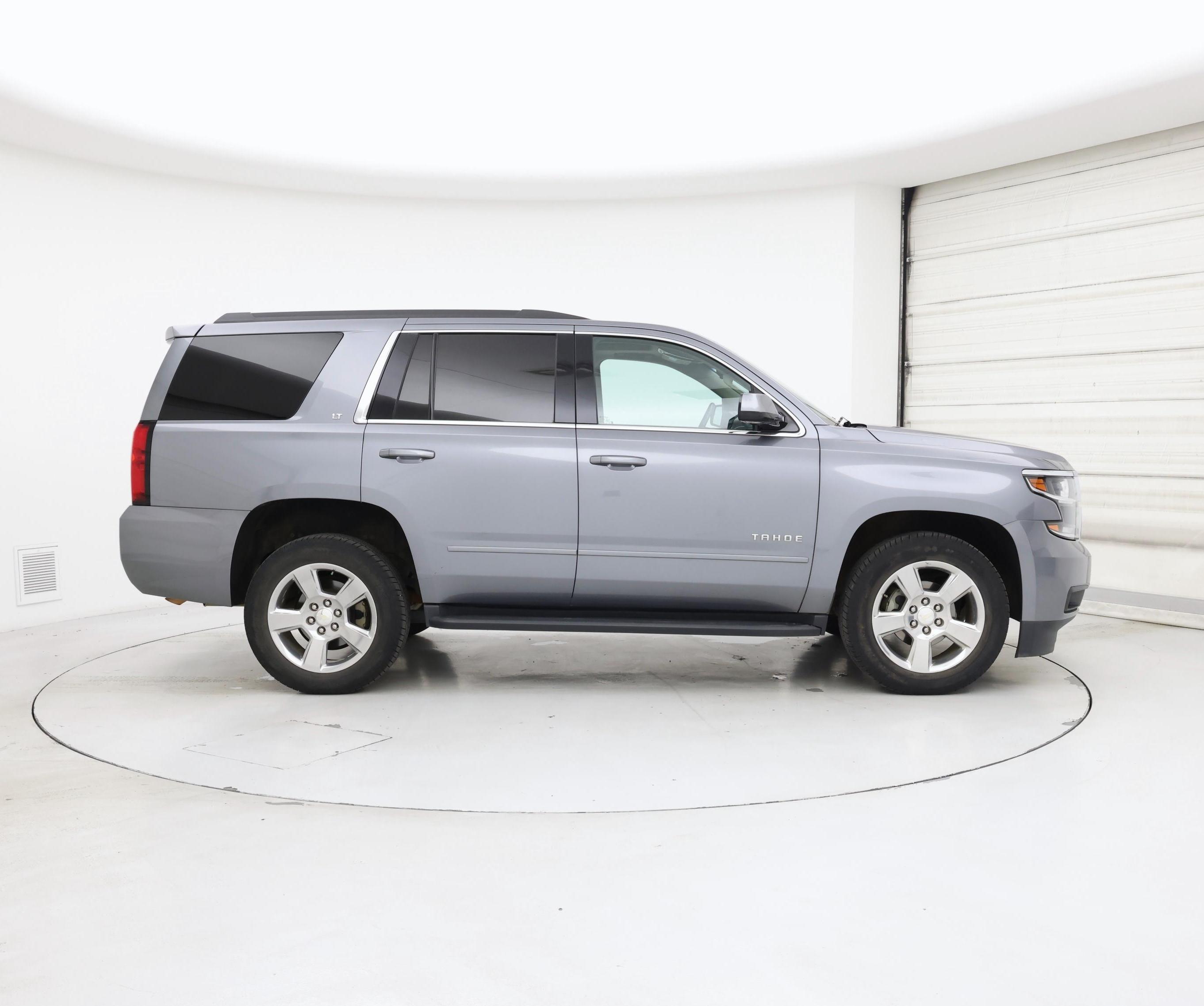 Thumbnail: 2019 Chevrolet Tahoe - 7