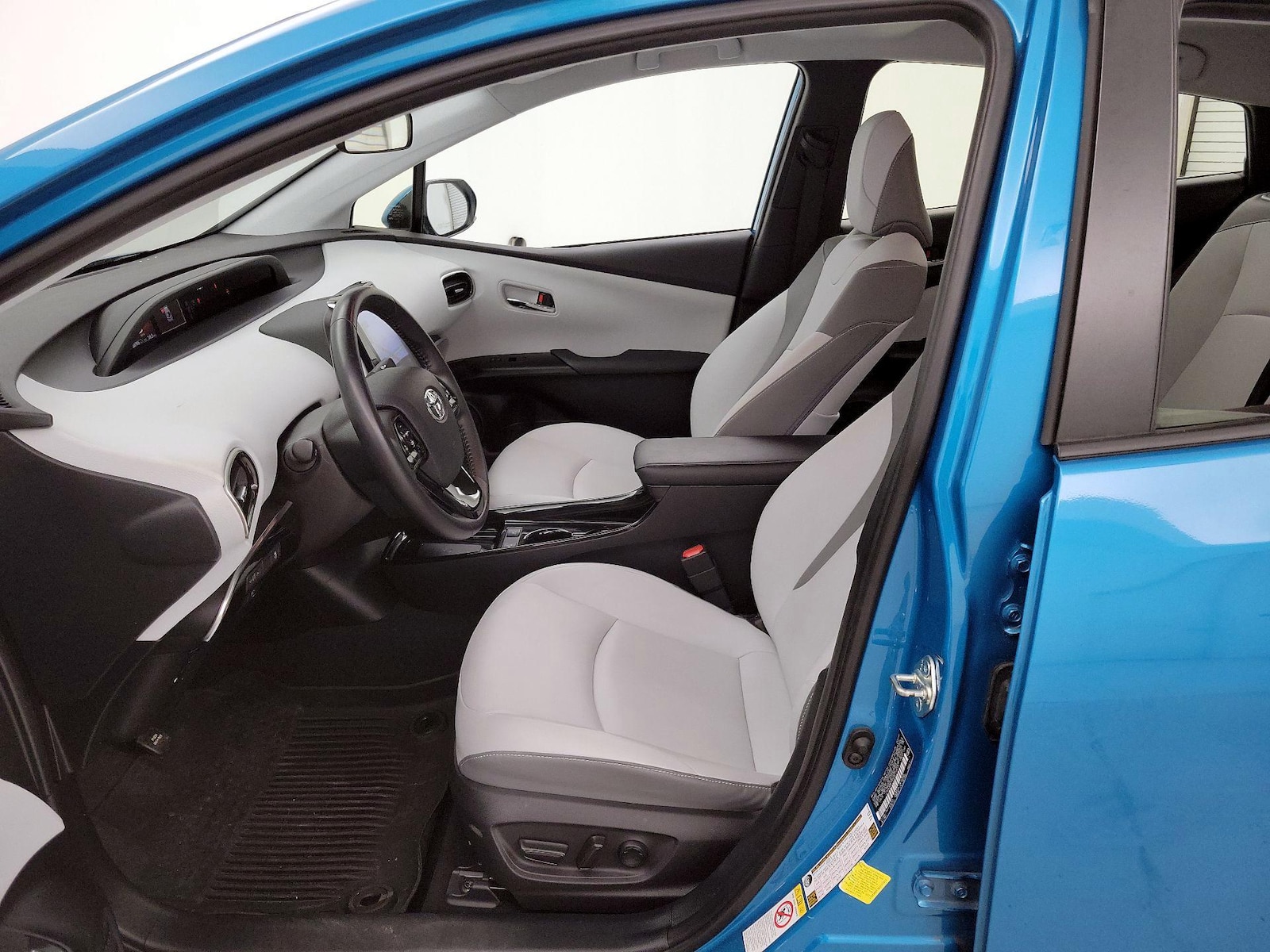 2022 Toyota Prius Prime XLE - Photo 12
