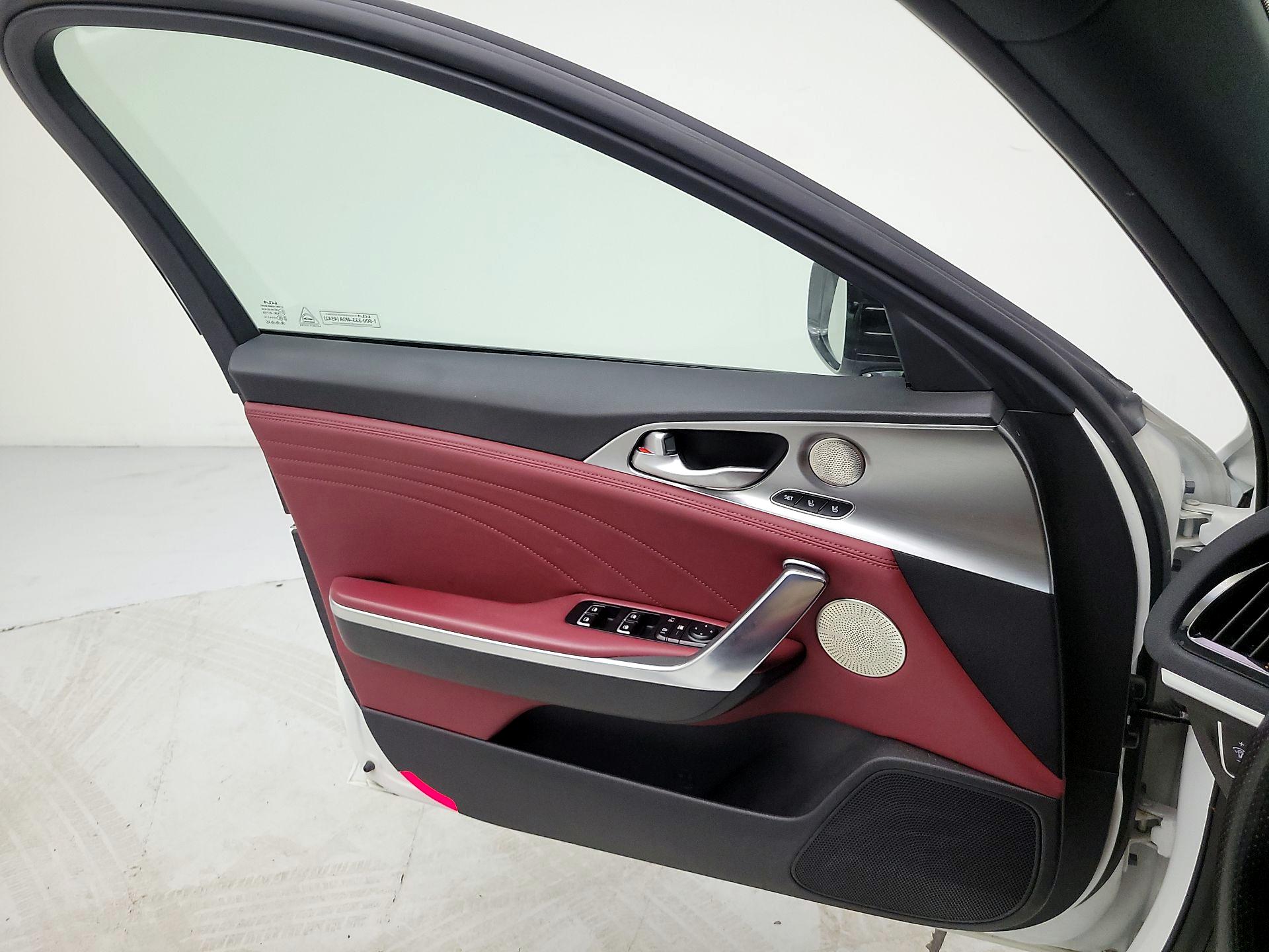 Thumbnail: 2023 Kia Stinger - 12