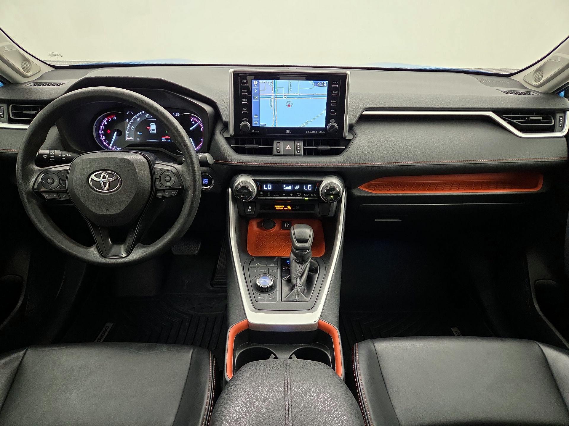 Thumbnail: 2019 Toyota RAV4 - 9