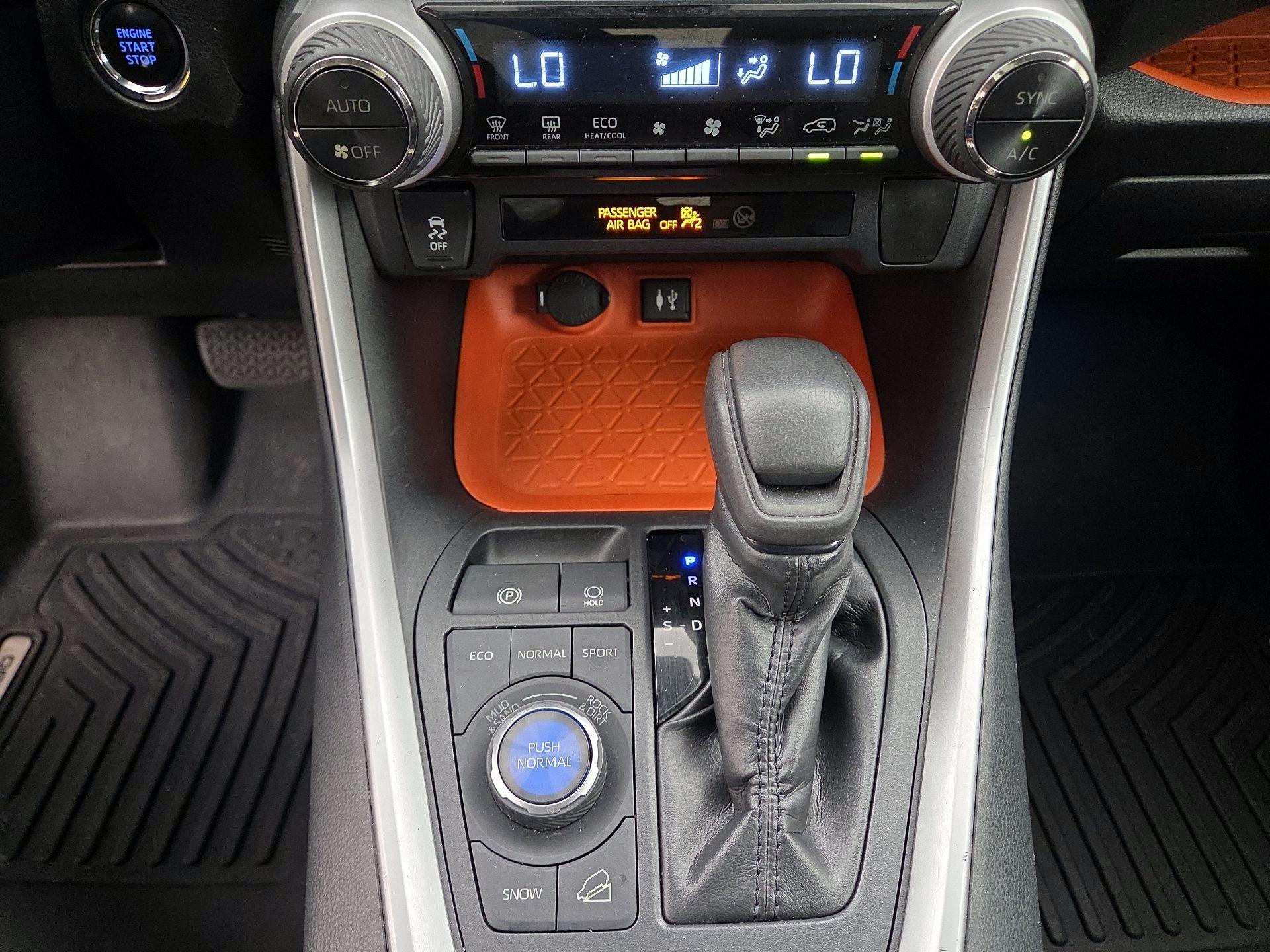 Thumbnail: 2019 Toyota RAV4 - 18