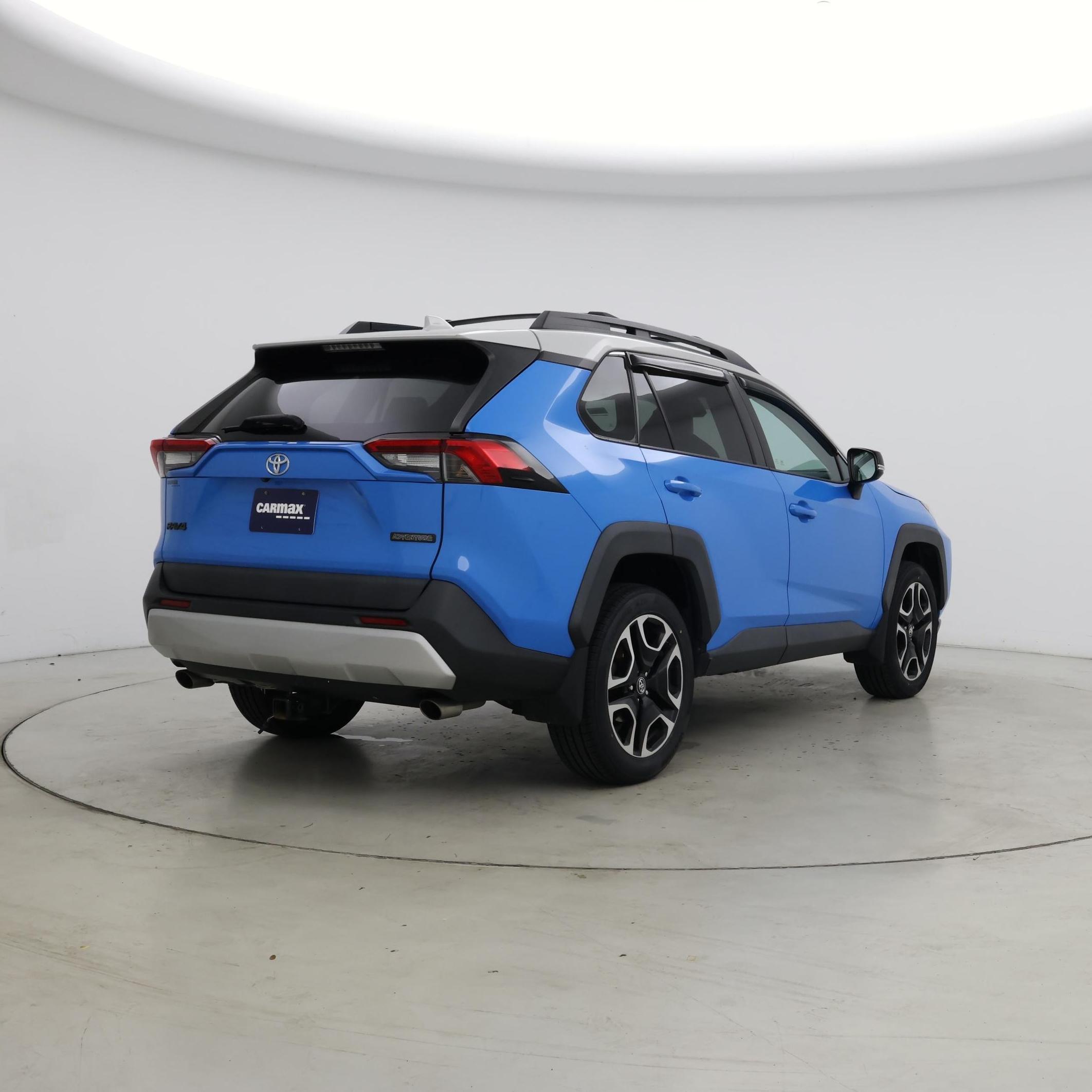 Thumbnail: 2019 Toyota RAV4 - 8