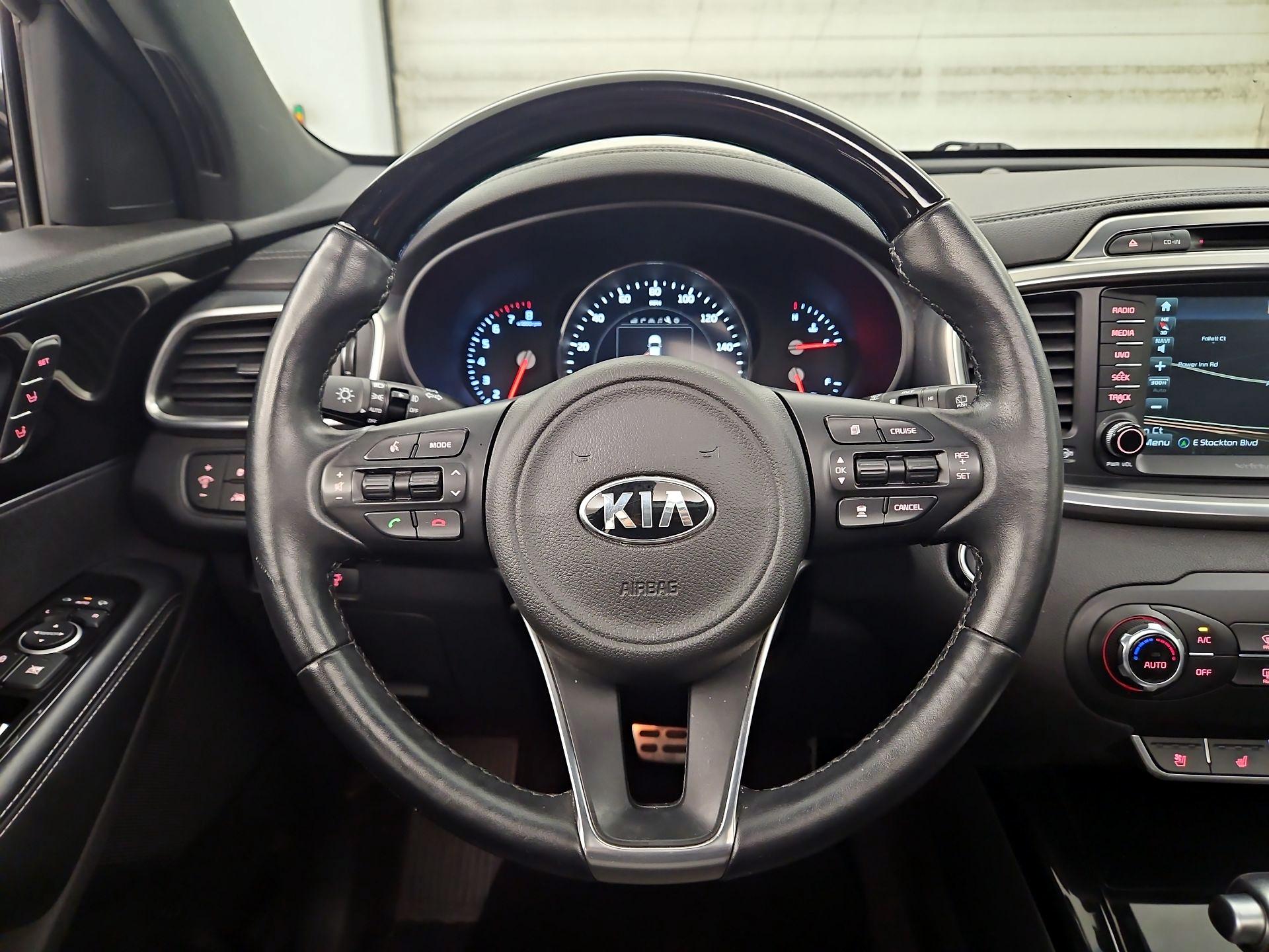 Thumbnail: 2017 Kia Sorento - 10