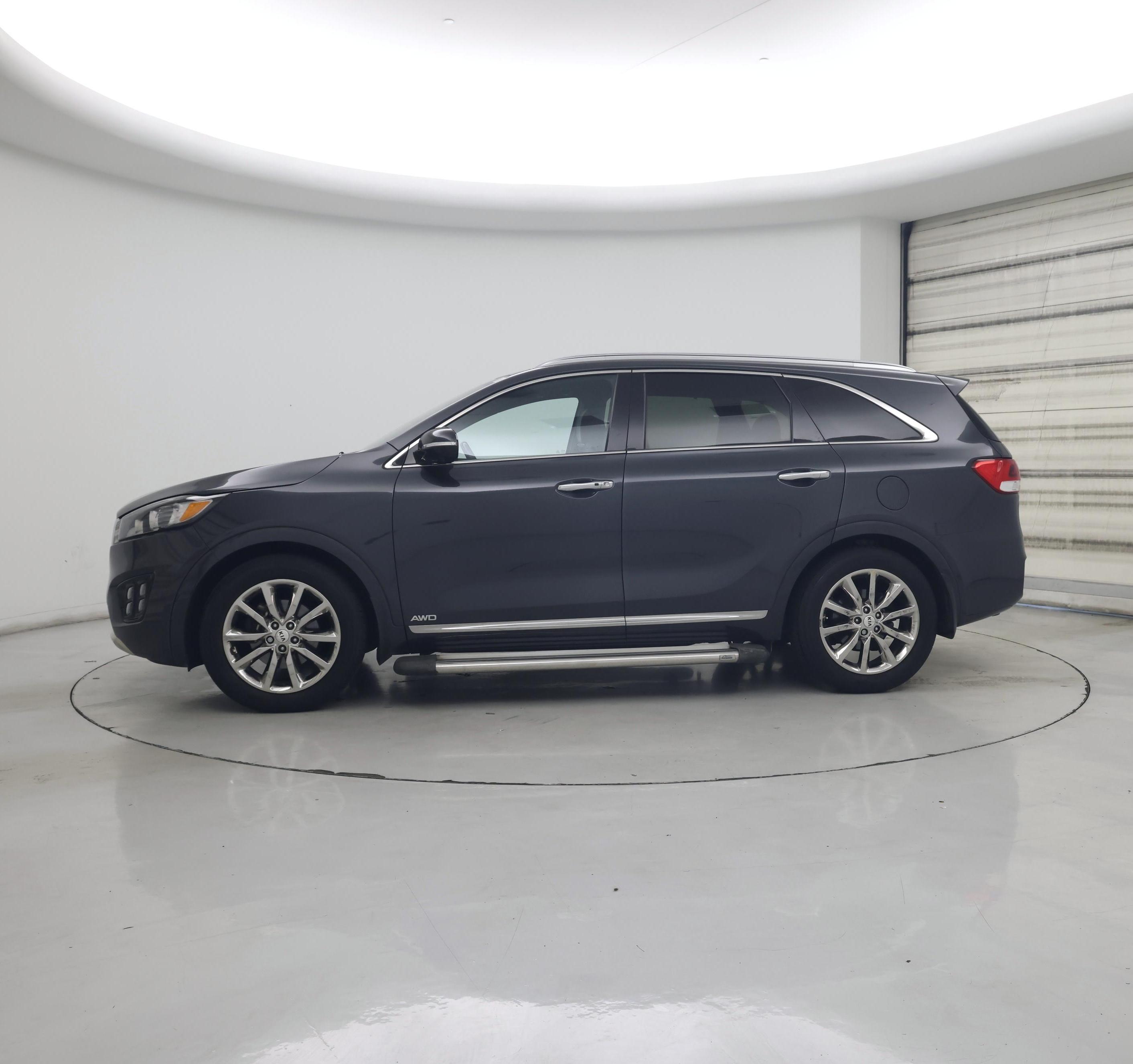Thumbnail: 2017 Kia Sorento - 3