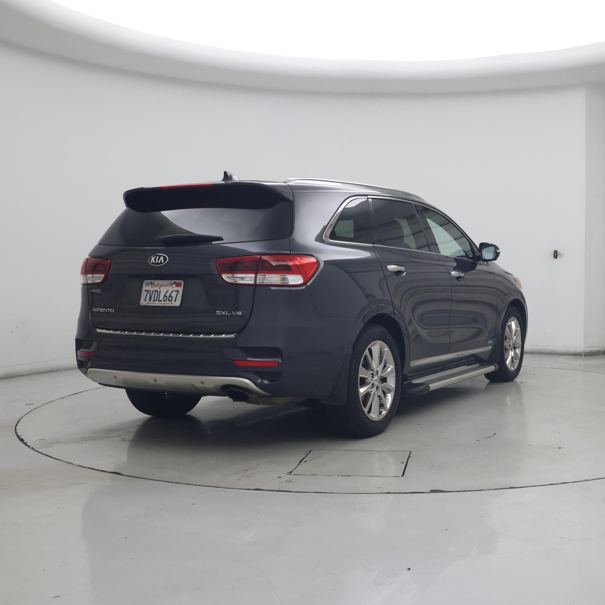 Thumbnail: 2017 Kia Sorento - 8