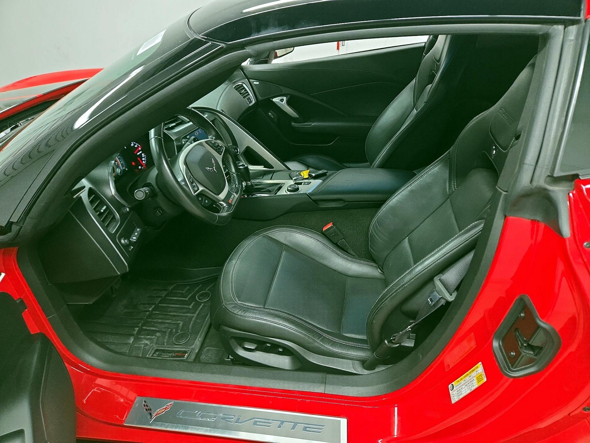 Thumbnail: 2015 Chevrolet Corvette - 9