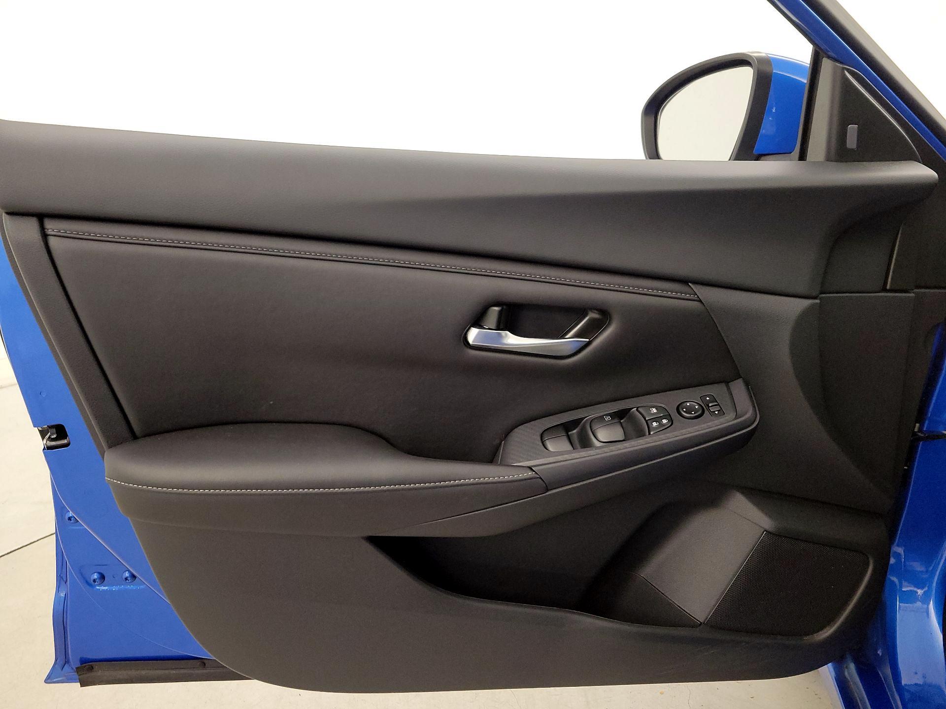 Thumbnail: 2023 Nissan Sentra - 12