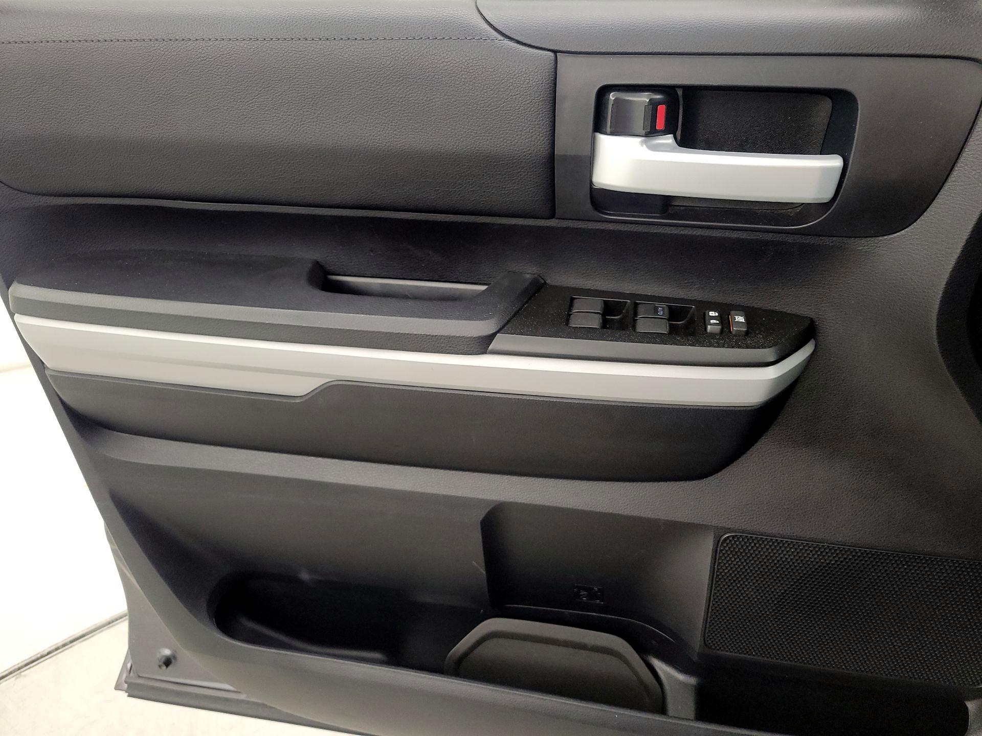 Thumbnail: 2019 Toyota Tundra - 12