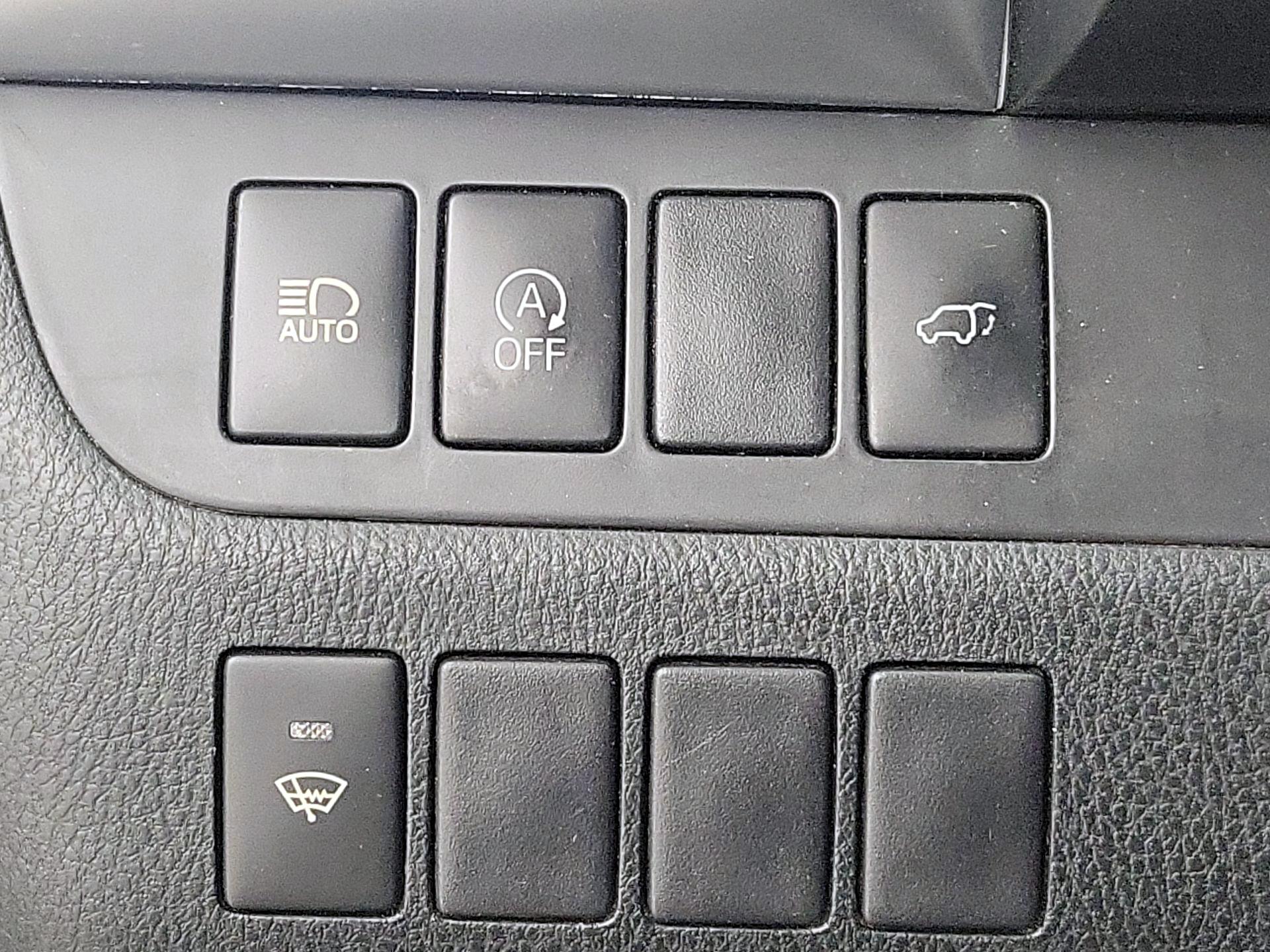Thumbnail: 2017 Toyota Highlander - 11