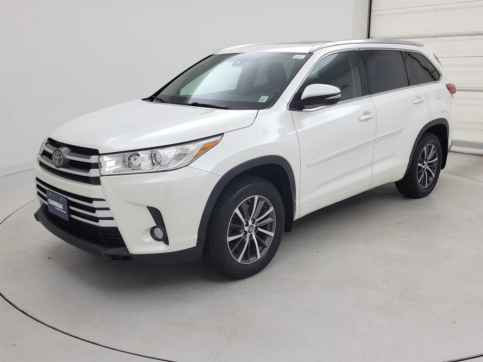 Thumbnail: 2017 Toyota Highlander - 3