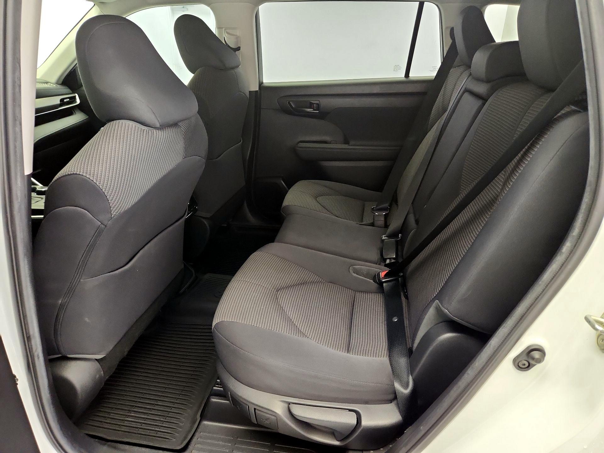 Thumbnail: 2020 Toyota Highlander - 19