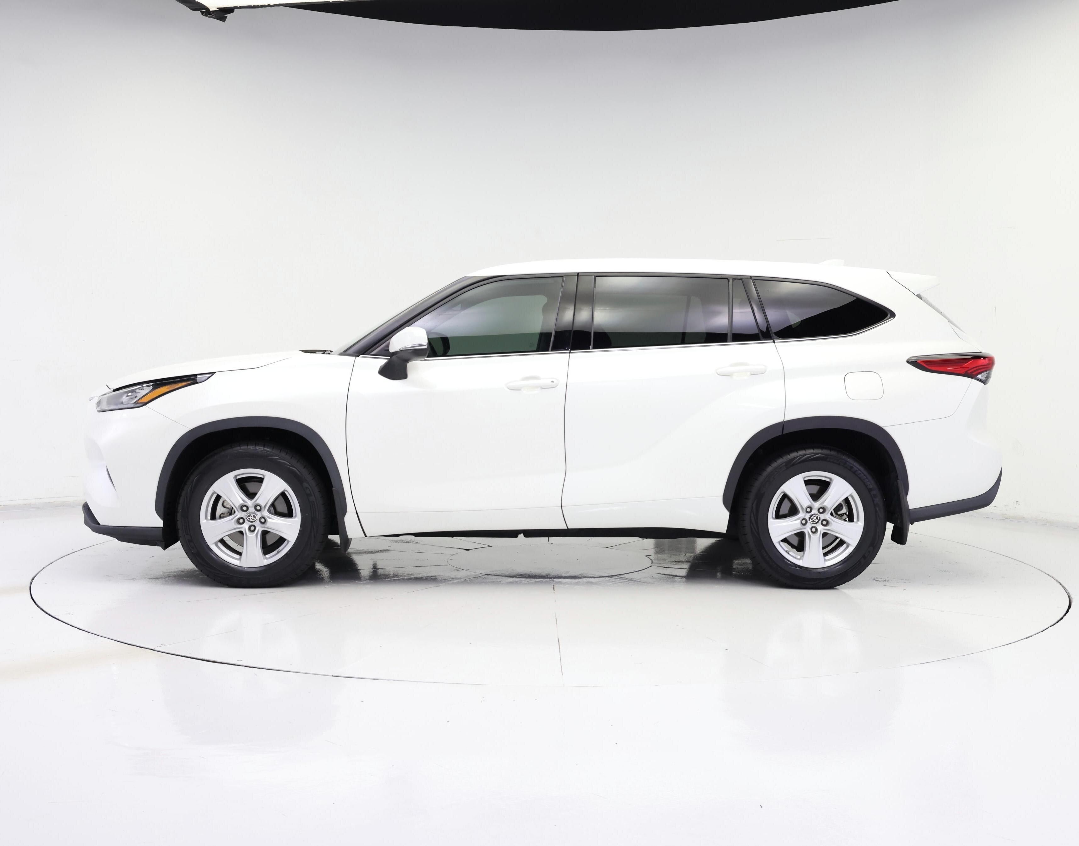 Thumbnail: 2020 Toyota Highlander - 3