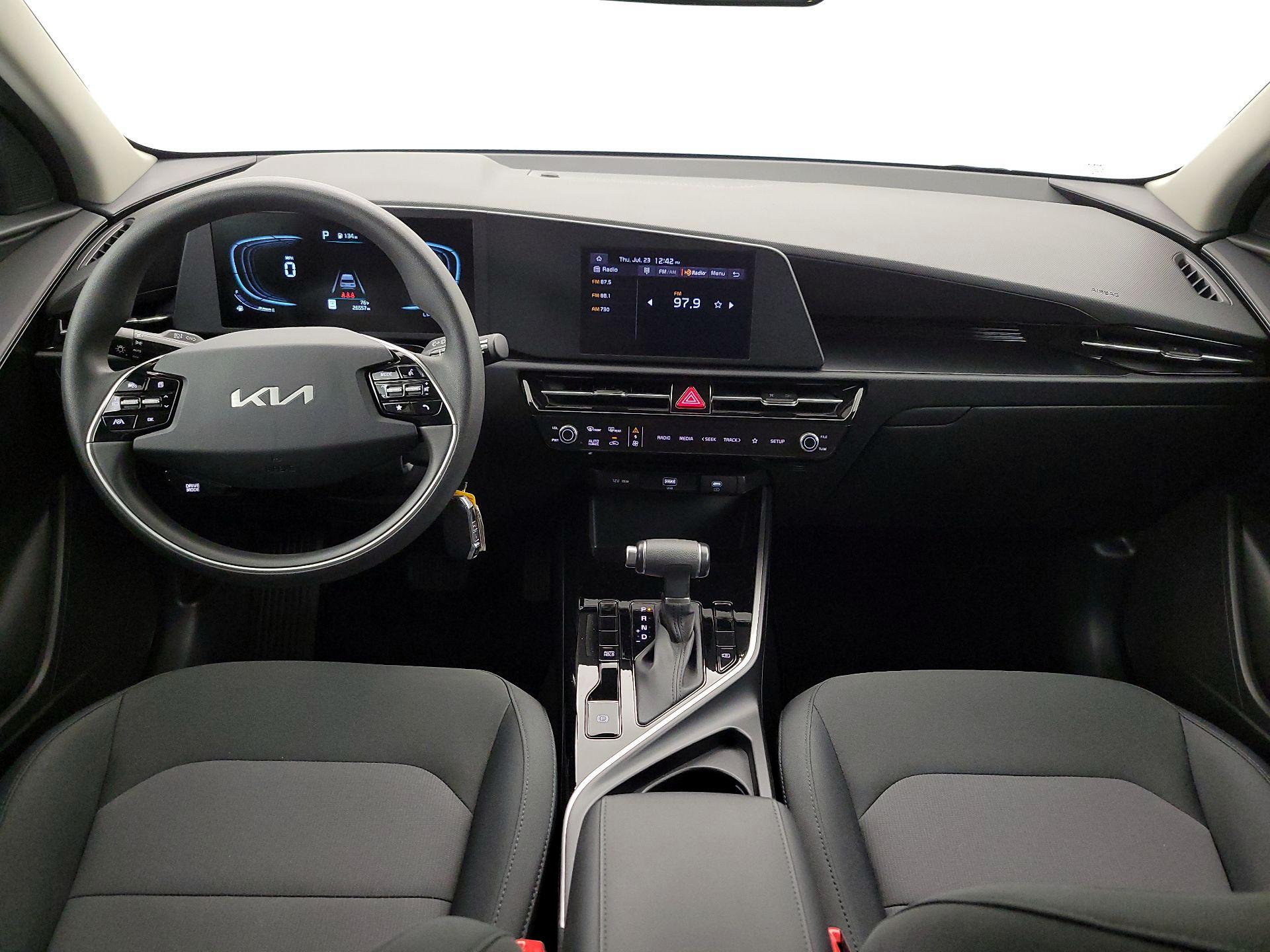 Thumbnail: 2025 Kia Niro - 9