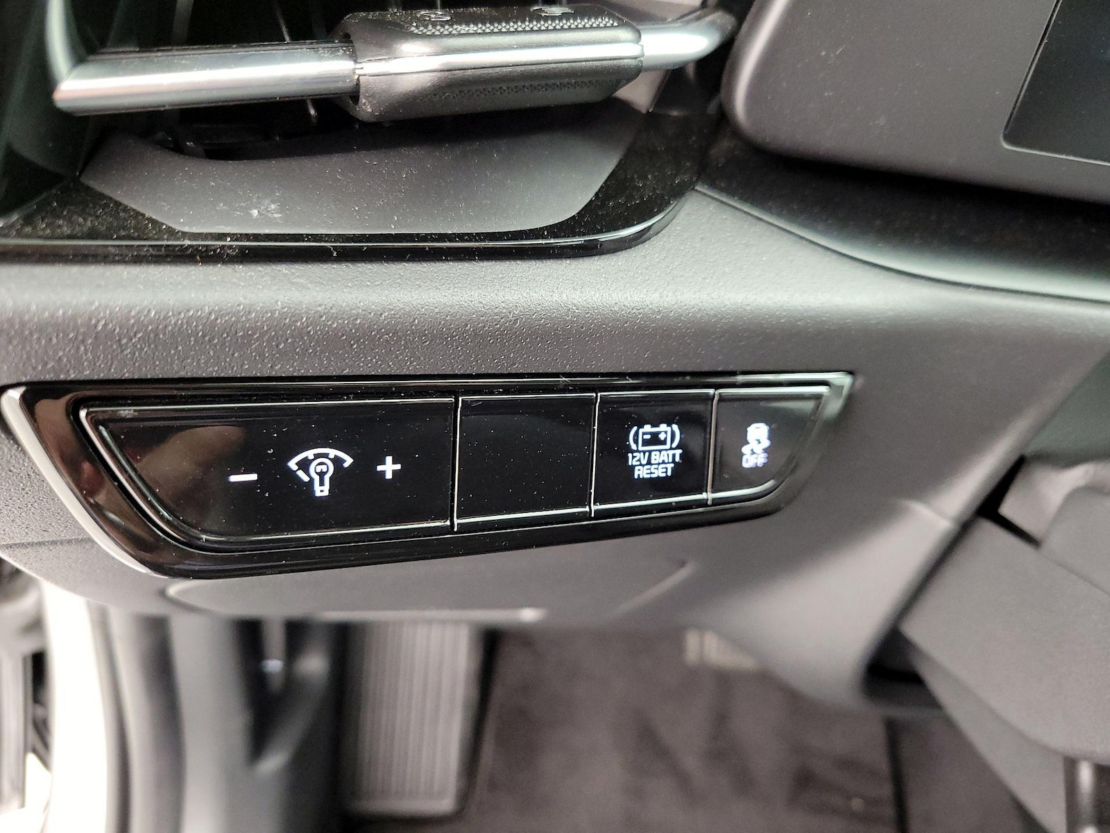 2025 Kia Niro LX - Photo 14