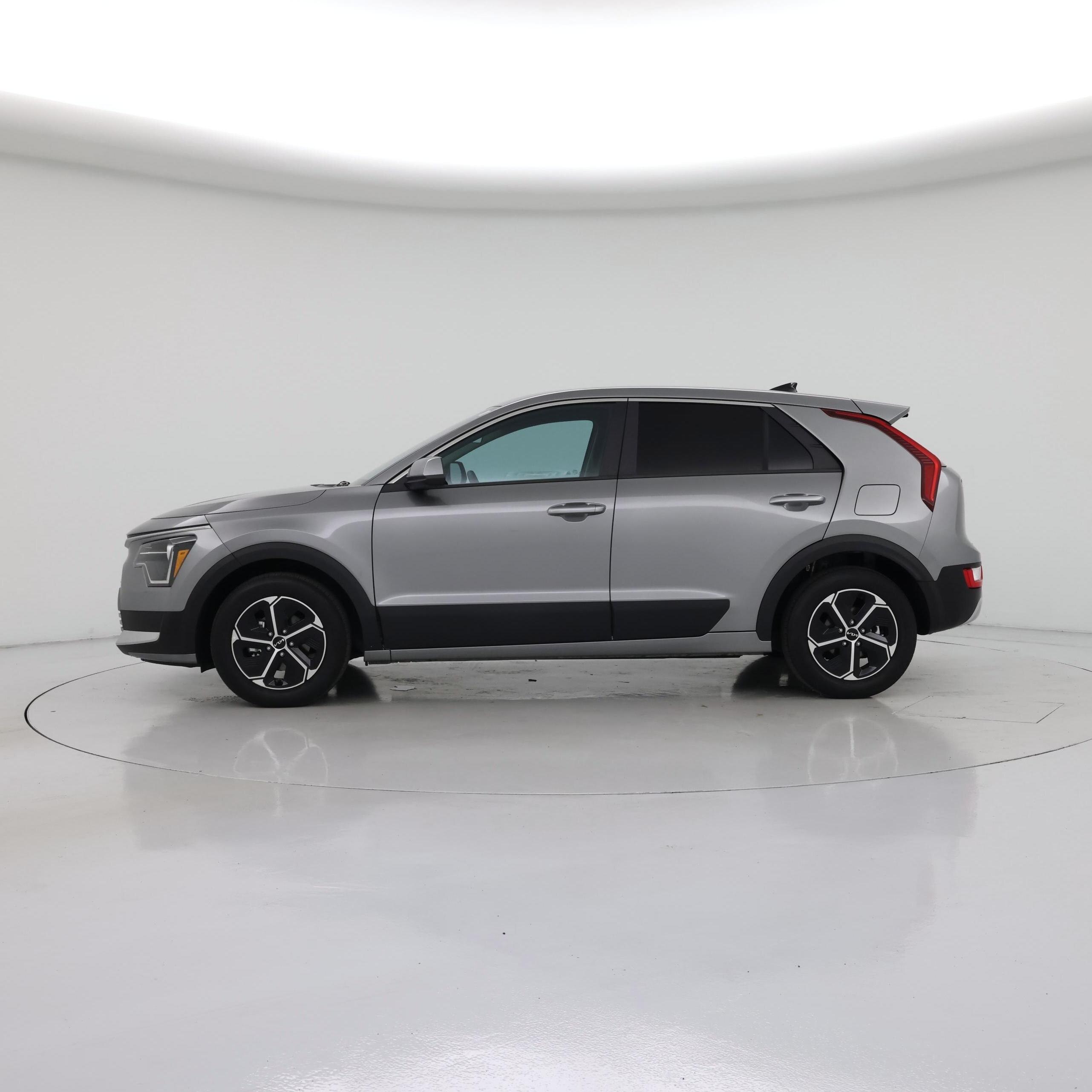 Thumbnail: 2025 Kia Niro - 3