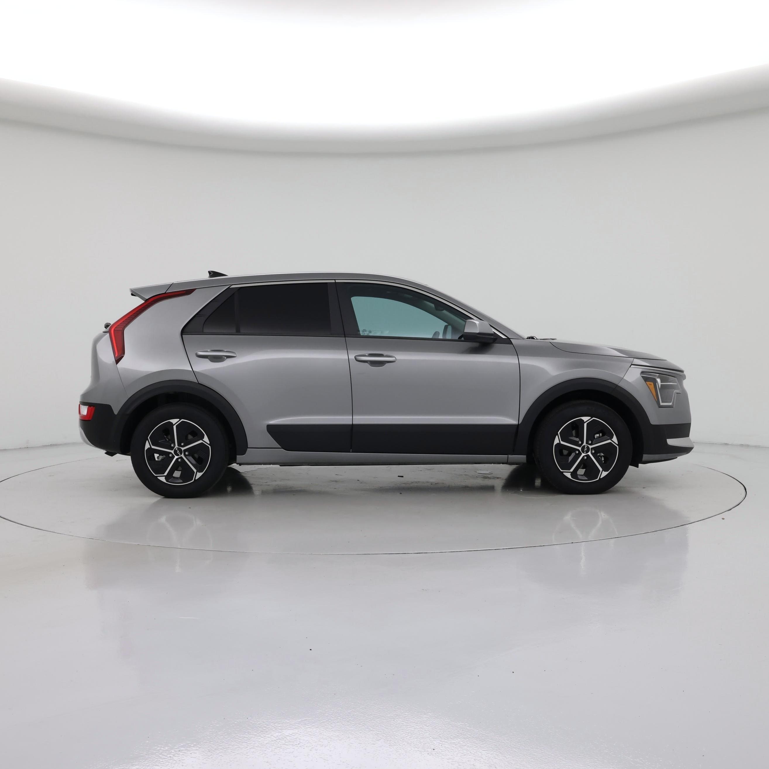 Thumbnail: 2025 Kia Niro - 7