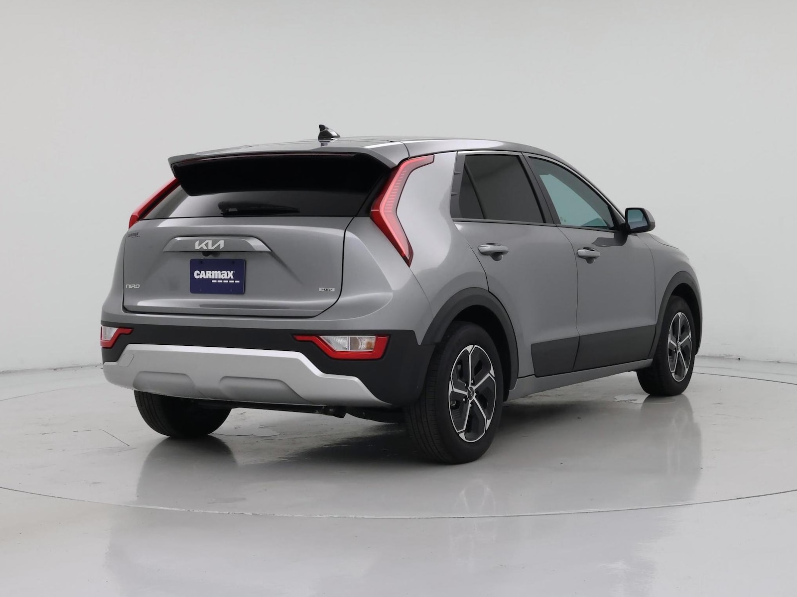 2025 Kia Niro LX - Photo 9