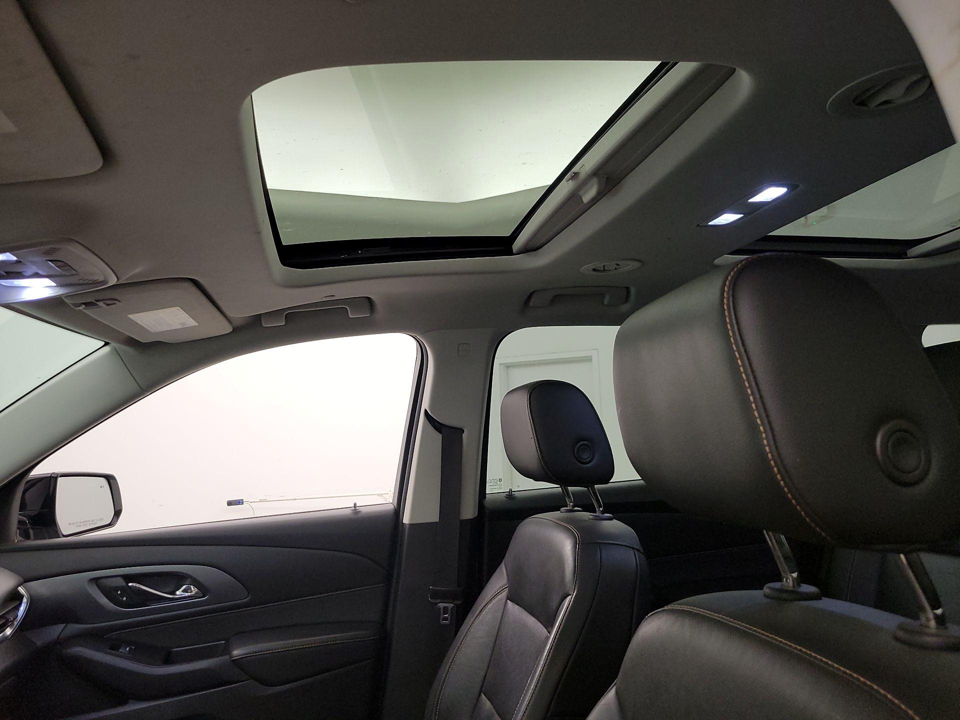 Thumbnail: 2019 Chevrolet Traverse - 20