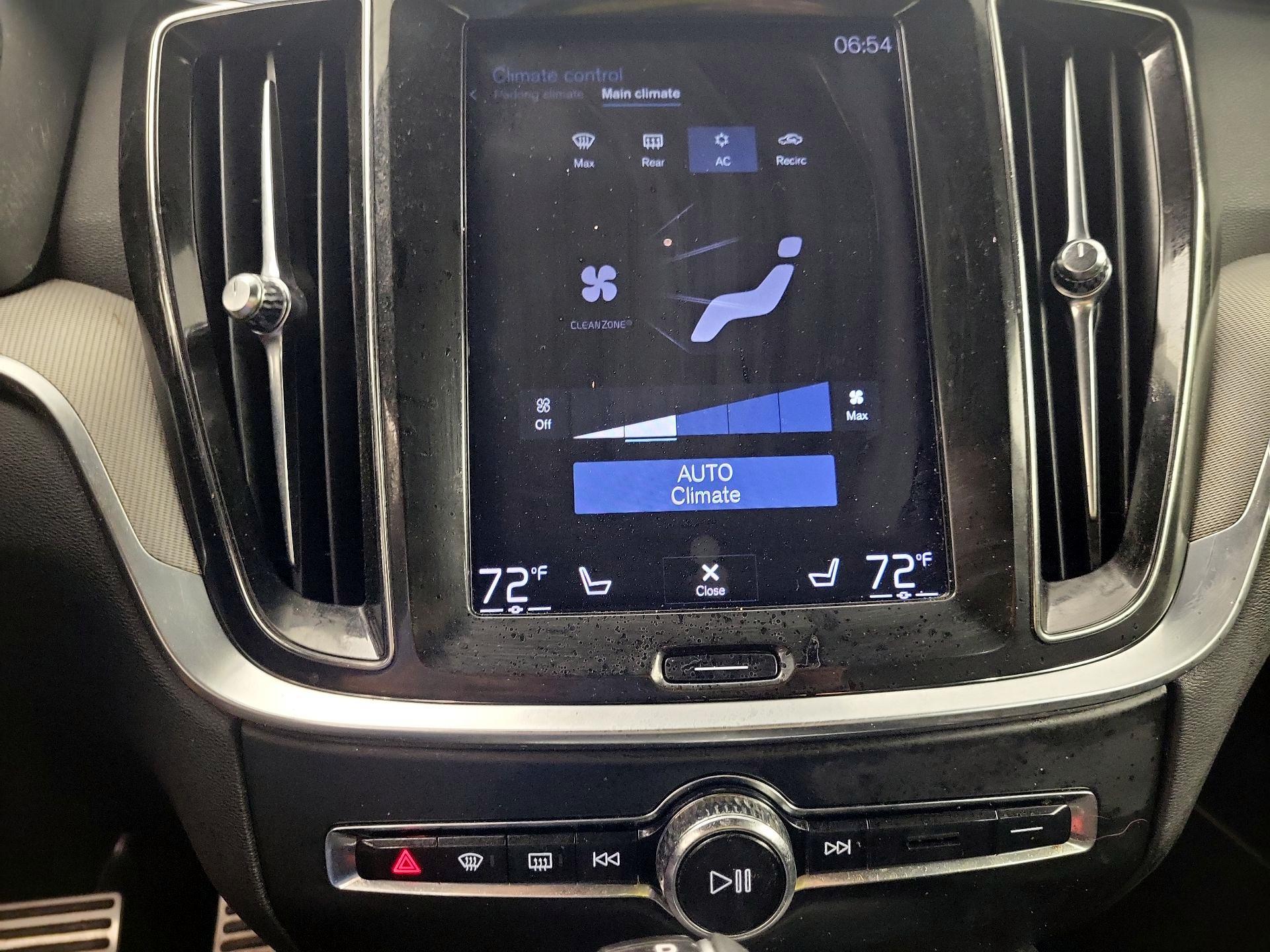 Thumbnail: 2019 Volvo S60 - 16