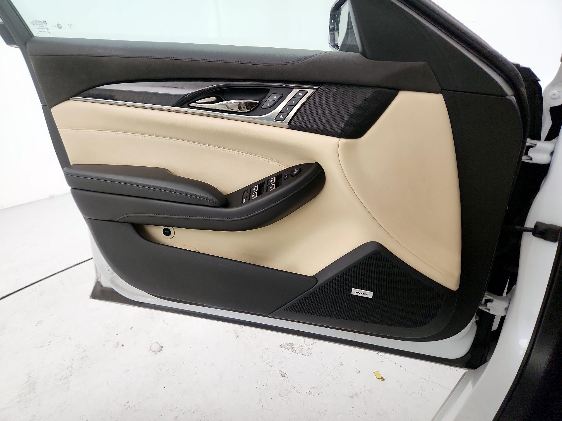 Thumbnail: 2019 Cadillac CTS - 10