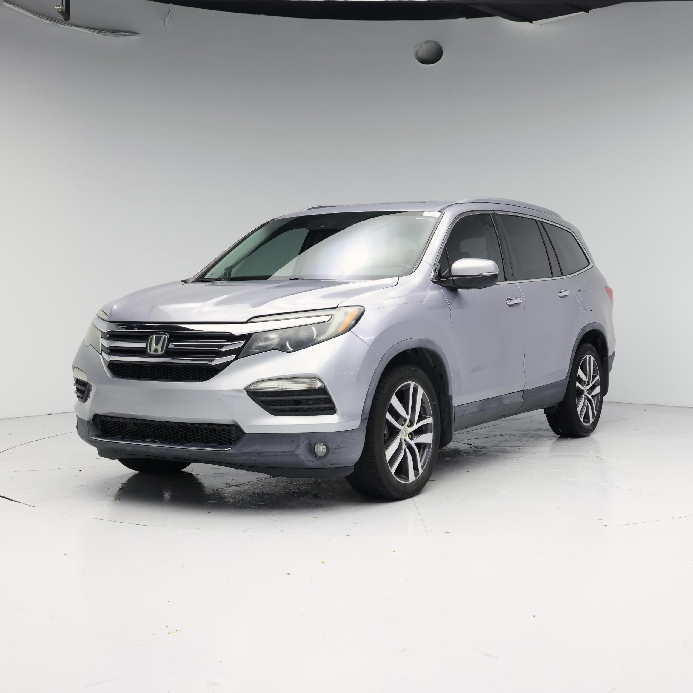 Thumbnail: 2017 Honda Pilot - 4