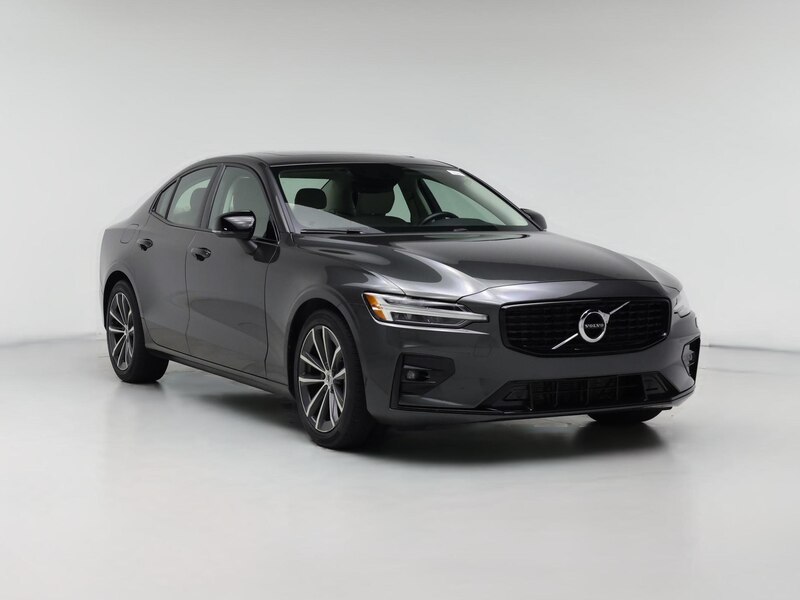 2022 Volvo S60 B5 Momentum