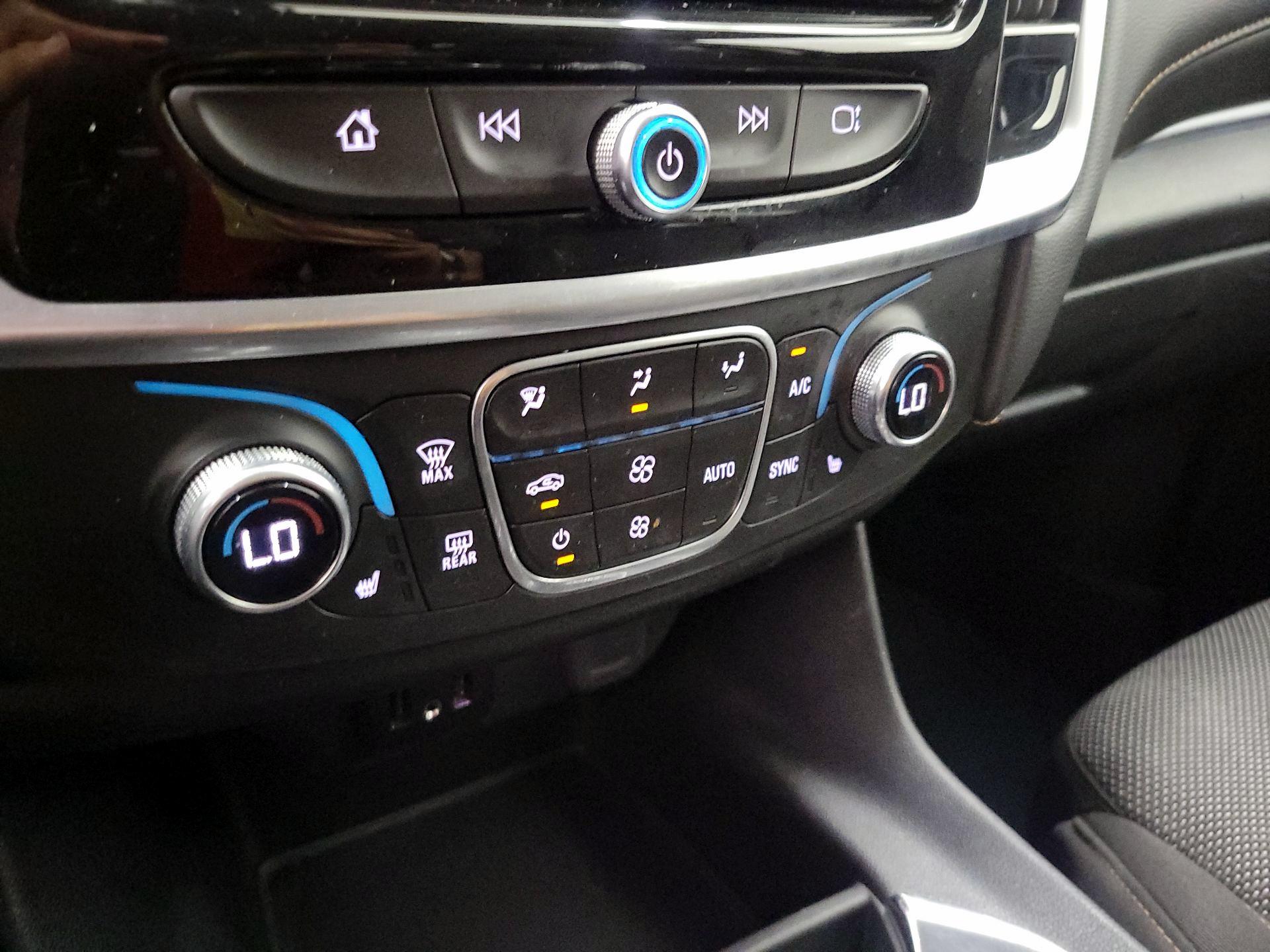Thumbnail: 2020 Chevrolet Traverse - 16