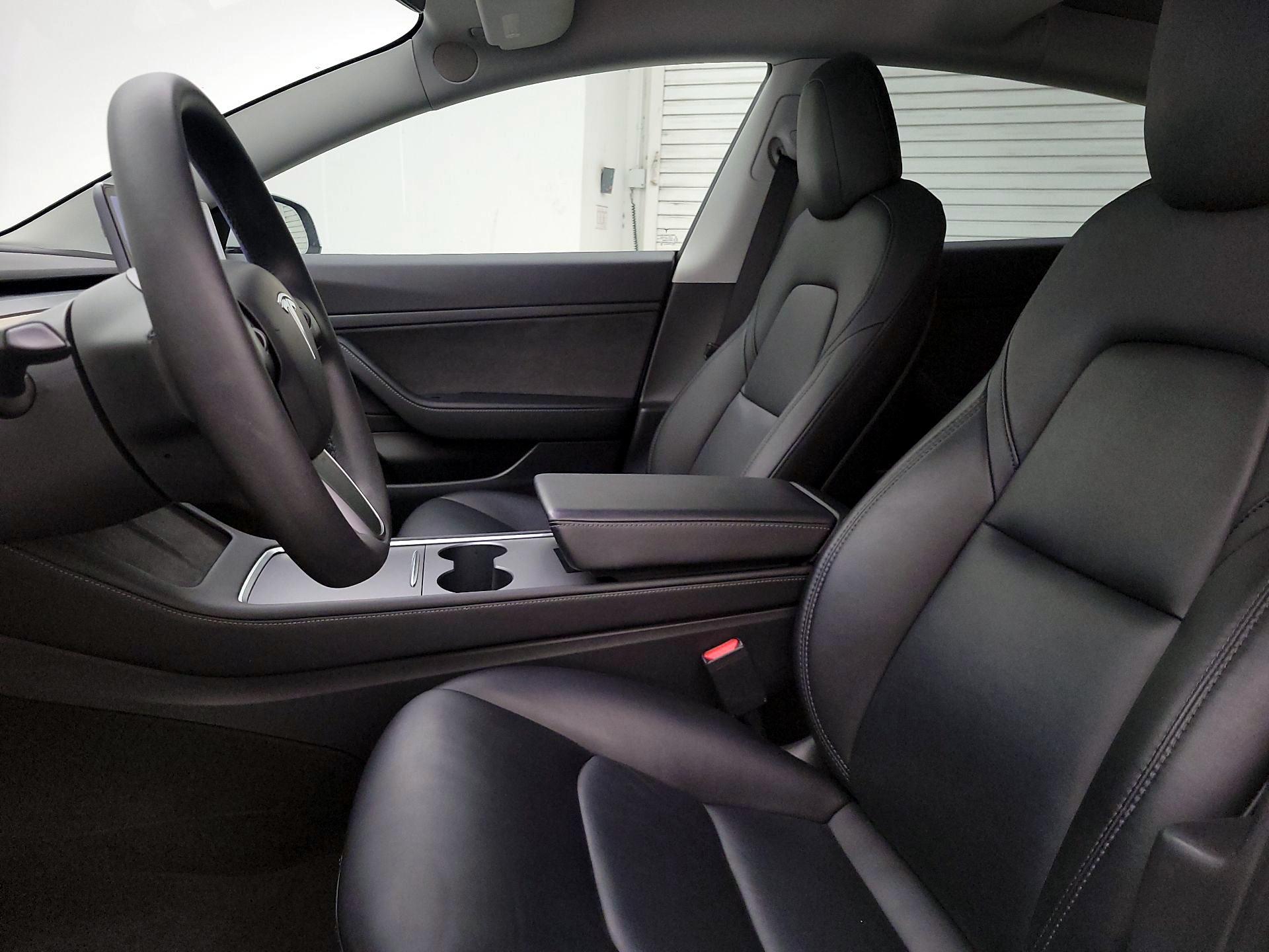 Thumbnail: 2021 Tesla Model 3 - 11