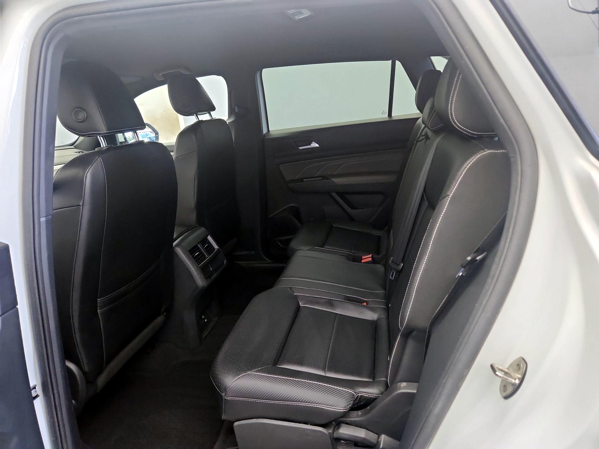 Thumbnail: 2021 Volkswagen Atlas - 19