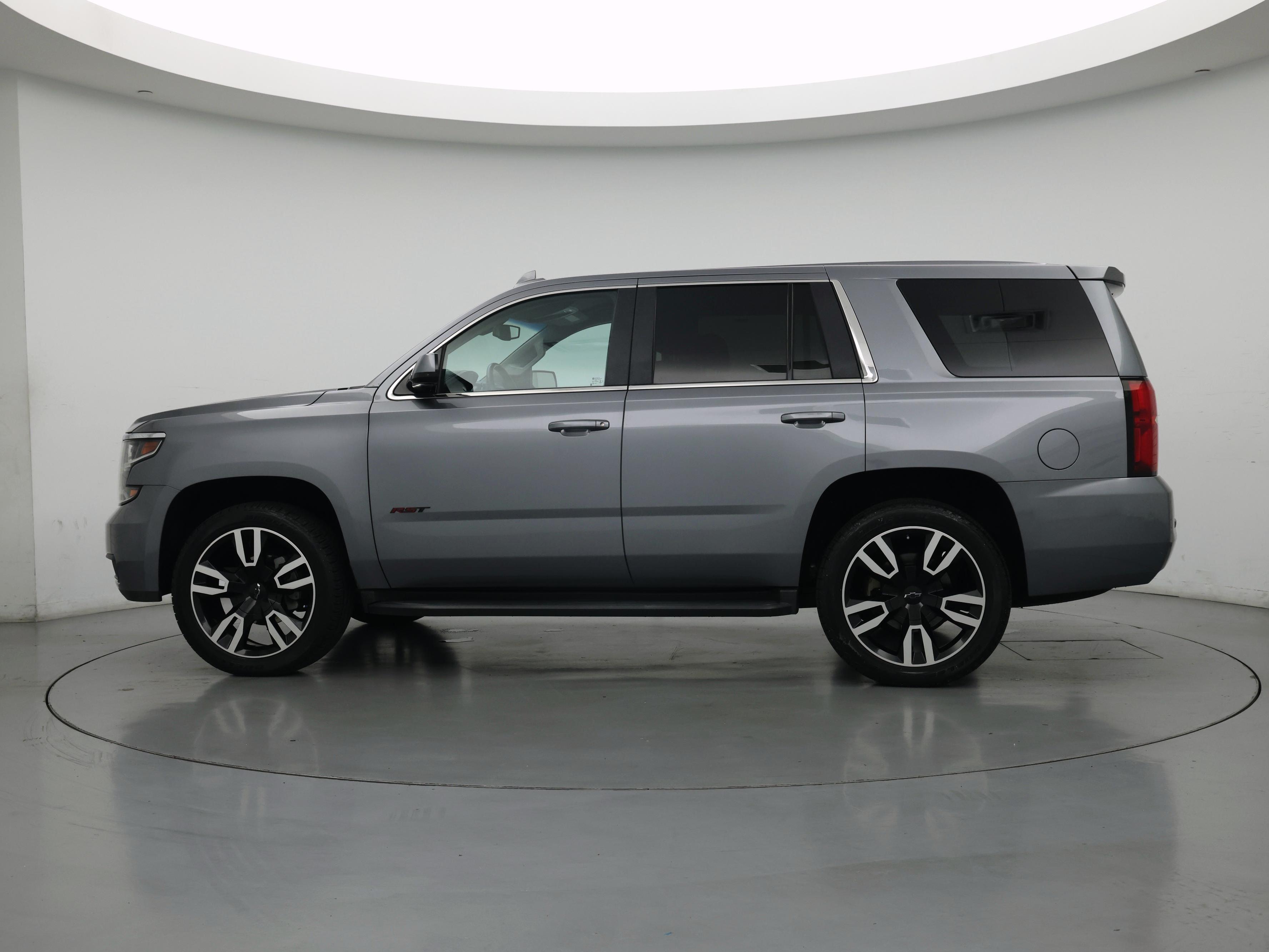 Thumbnail: 2018 Chevrolet Tahoe - 3