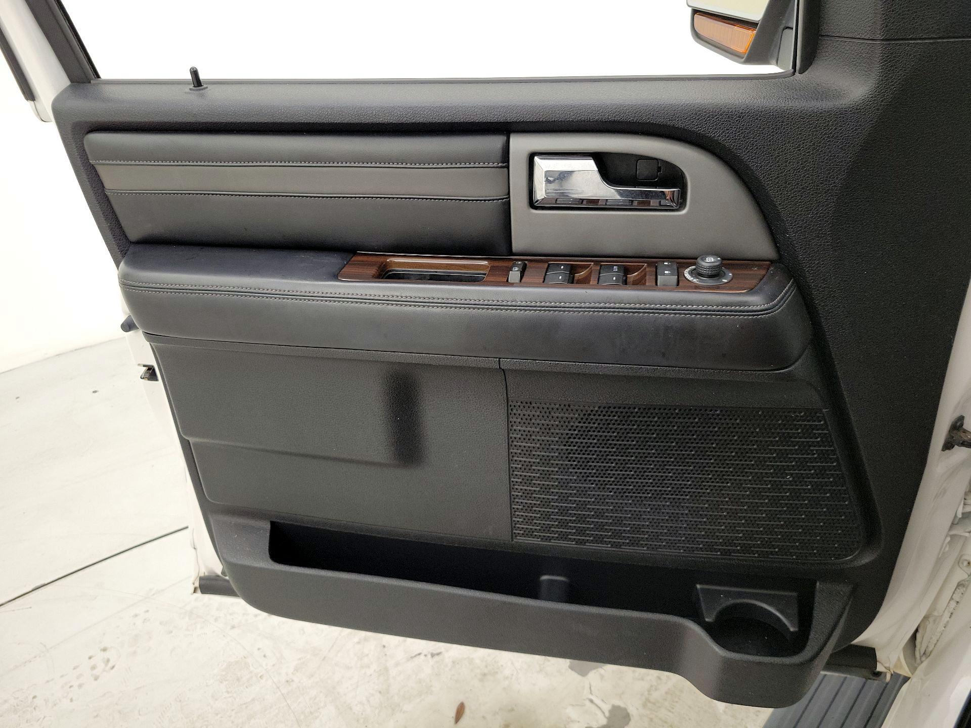 Thumbnail: 2017 Ford Expedition - 12