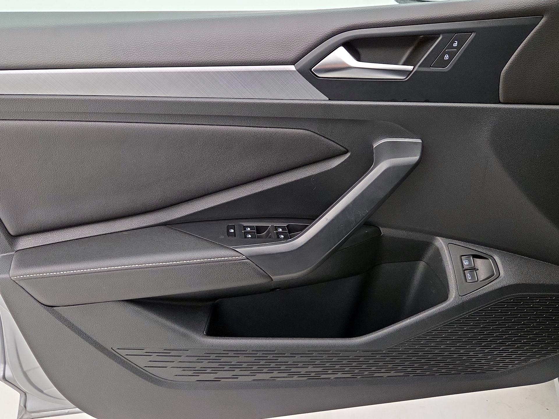 Thumbnail: 2024 Volkswagen Jetta - 12