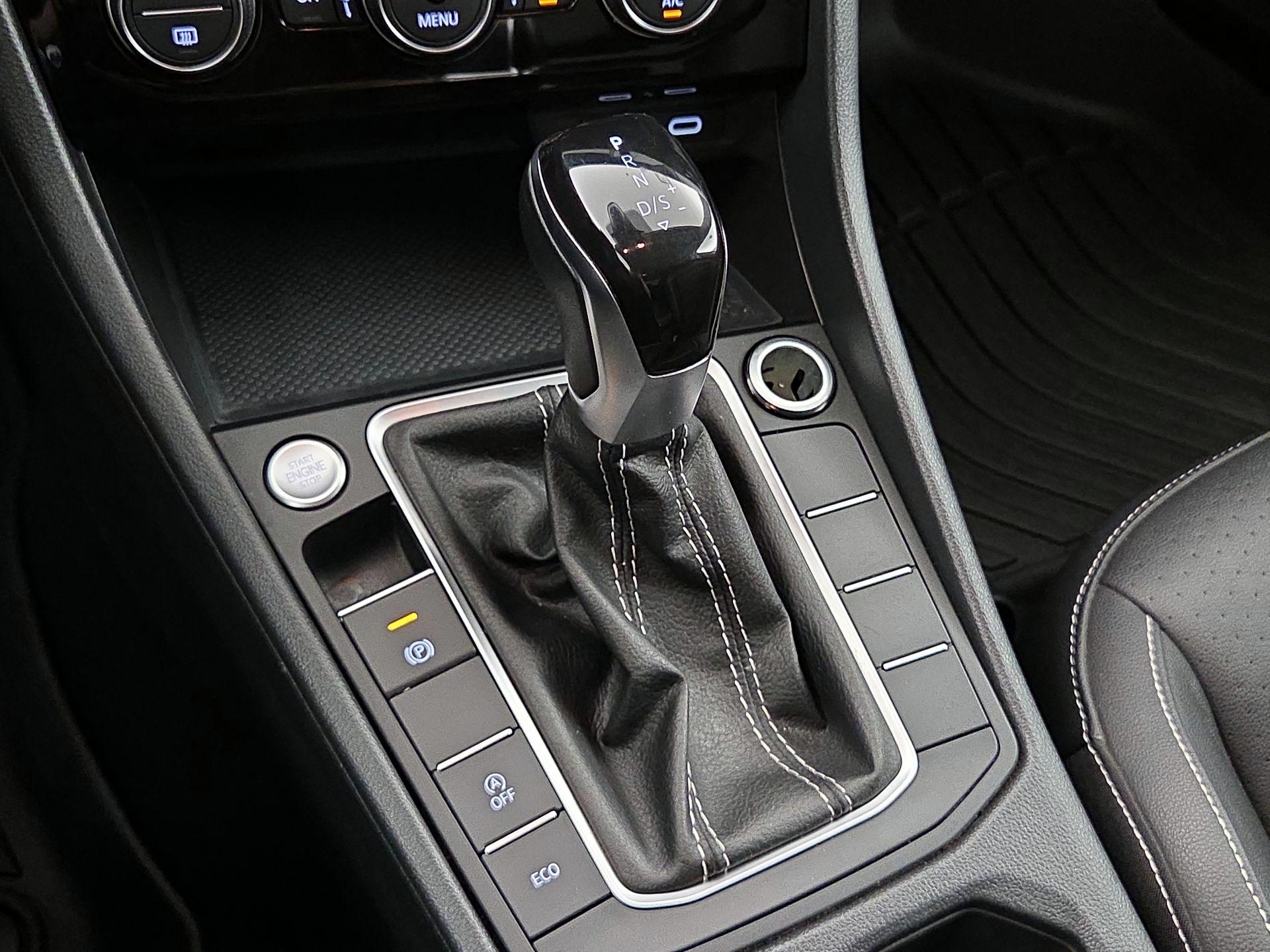Thumbnail: 2024 Volkswagen Jetta - 17